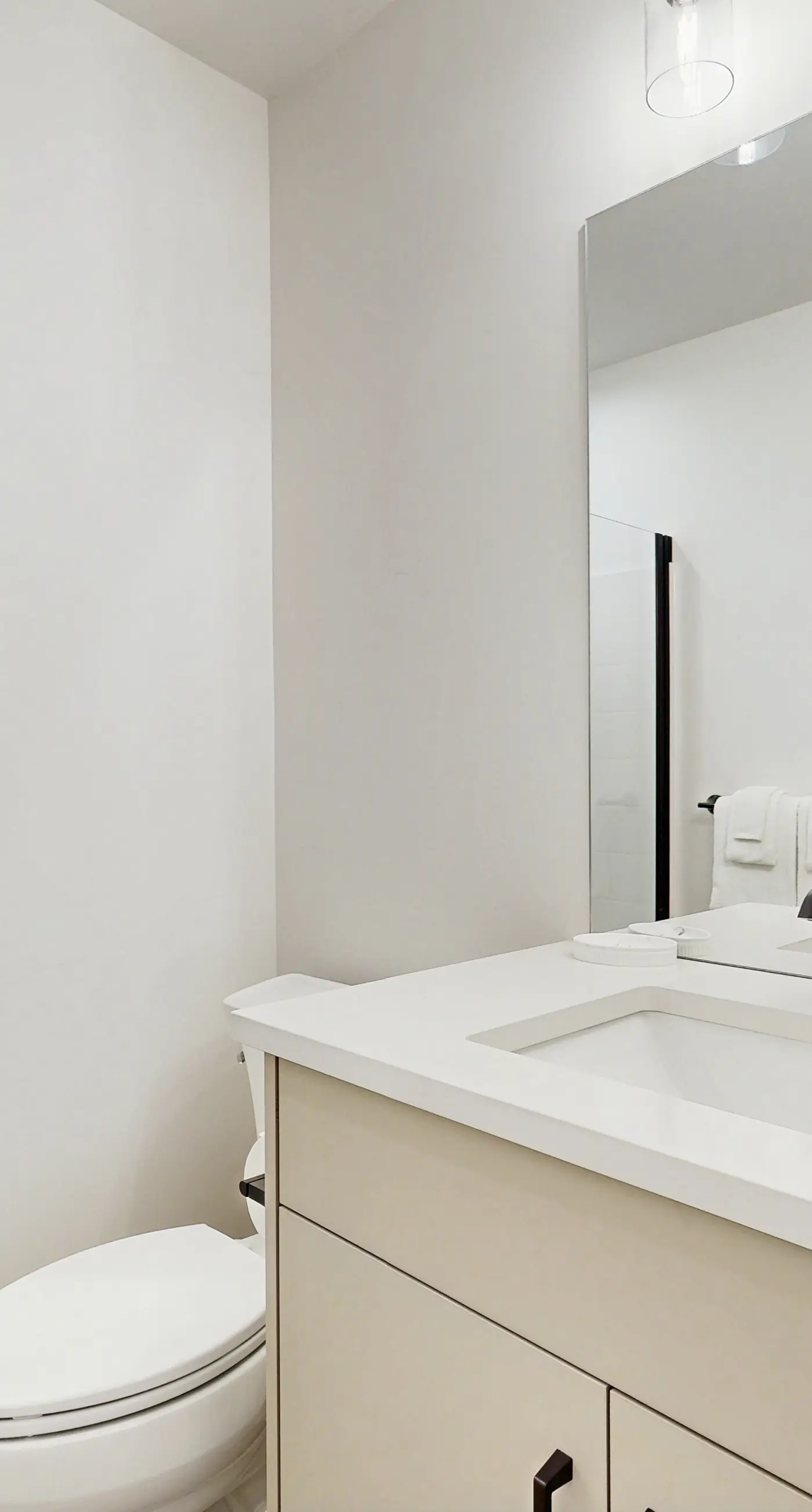 Modern Townhouse, Centrally Located Near BSU