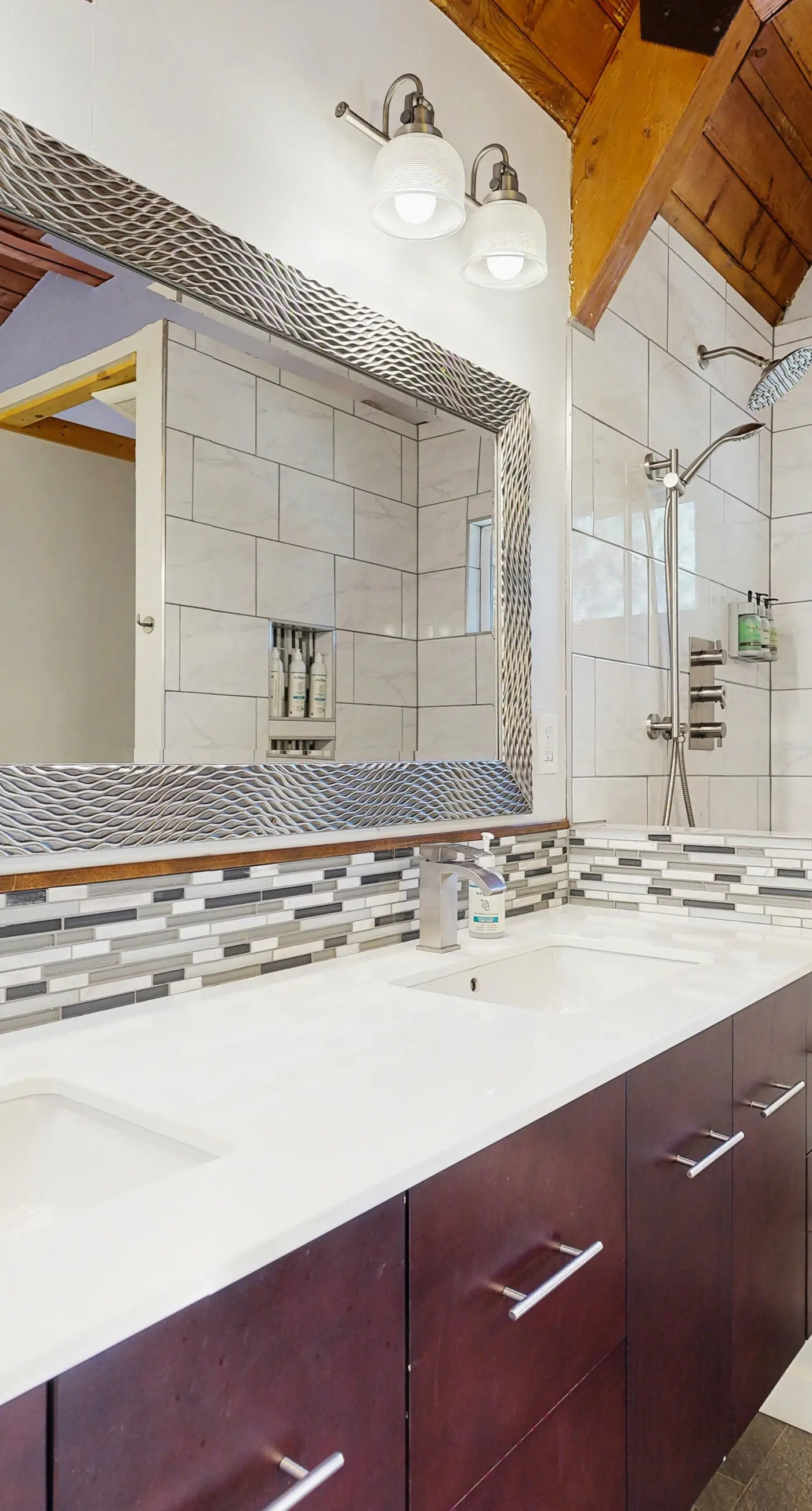 Fenced Yard Cabin | Hot Tub, Walk to Beach