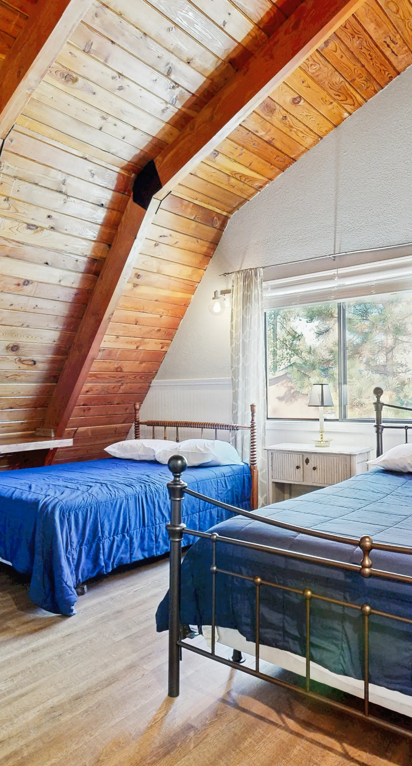 Fenced Yard Cabin | Hot Tub, Walk to Beach