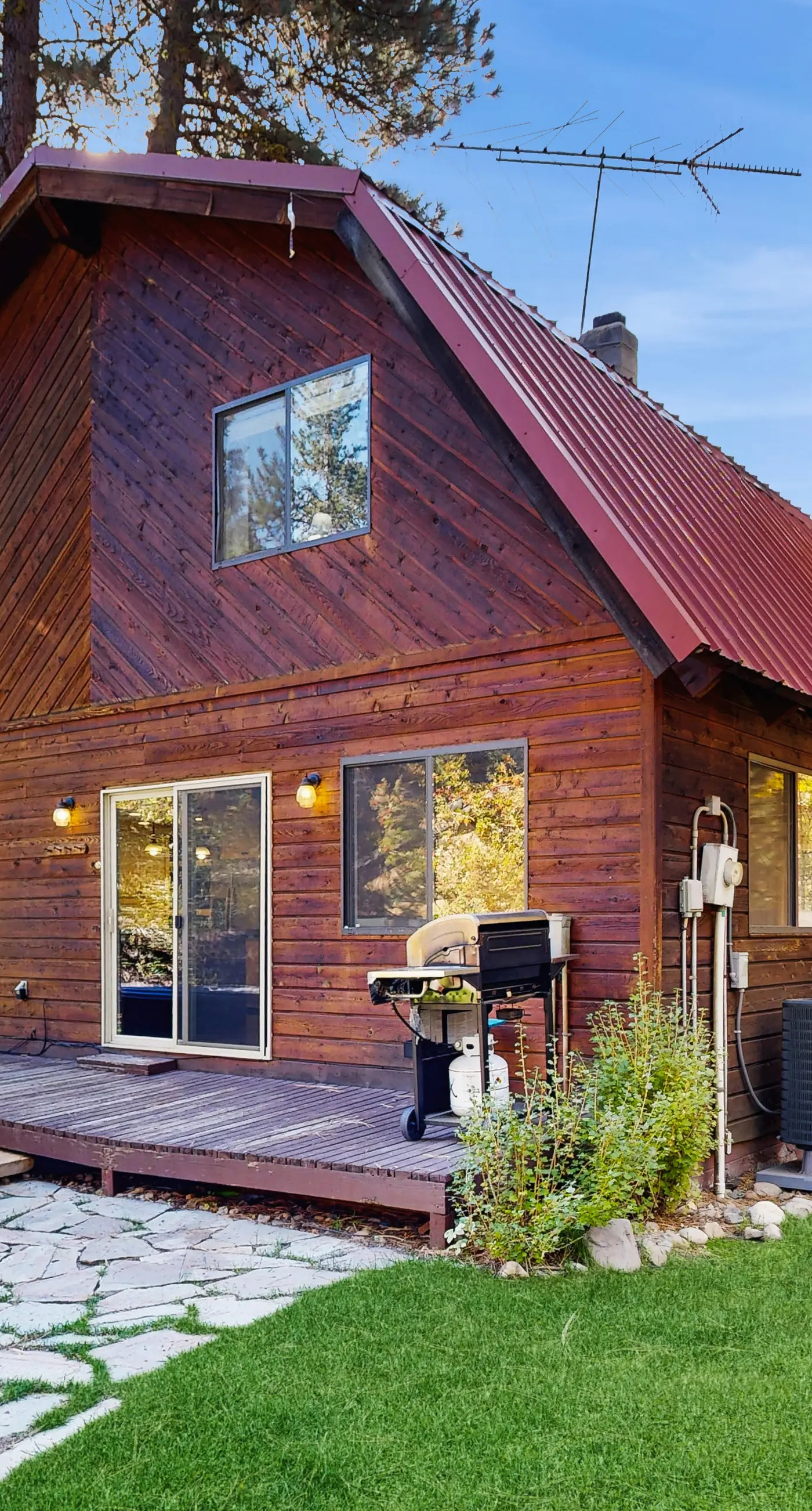 Fenced Yard Cabin | Hot Tub, Walk to Beach