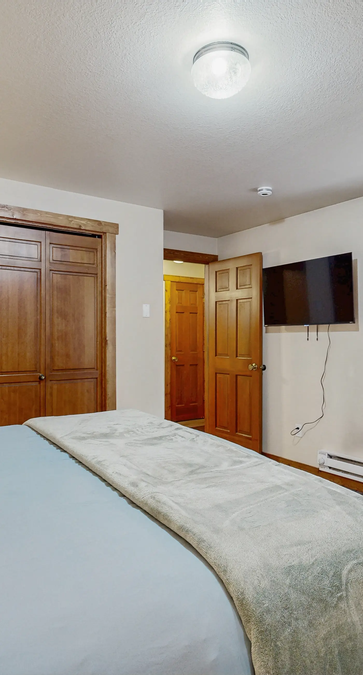 Cozy Condo Near Lake | Pool, Jetted Tub & Patio