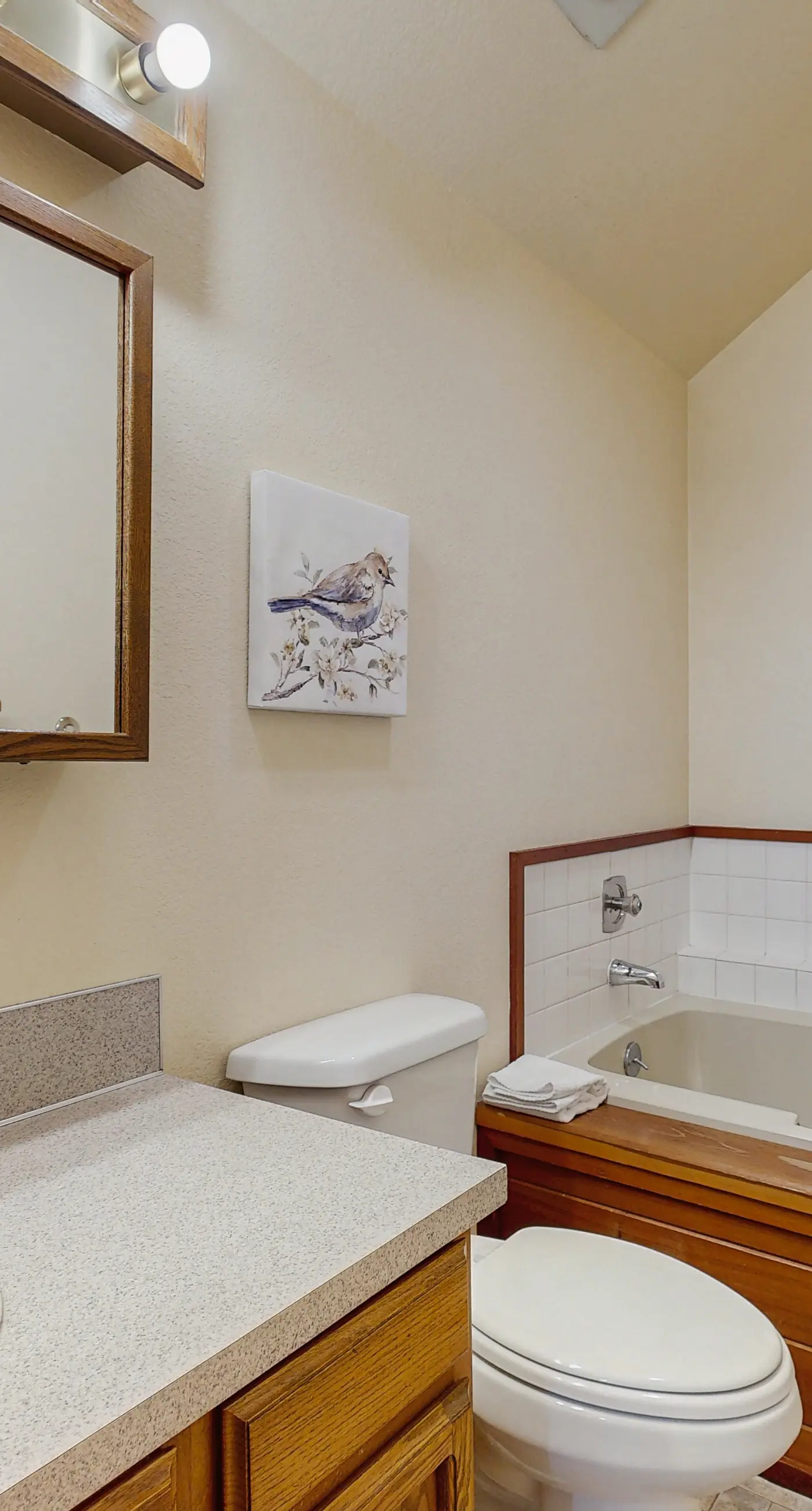 Cozy Condo Near Lake | Pool, Jetted Tub & Patio