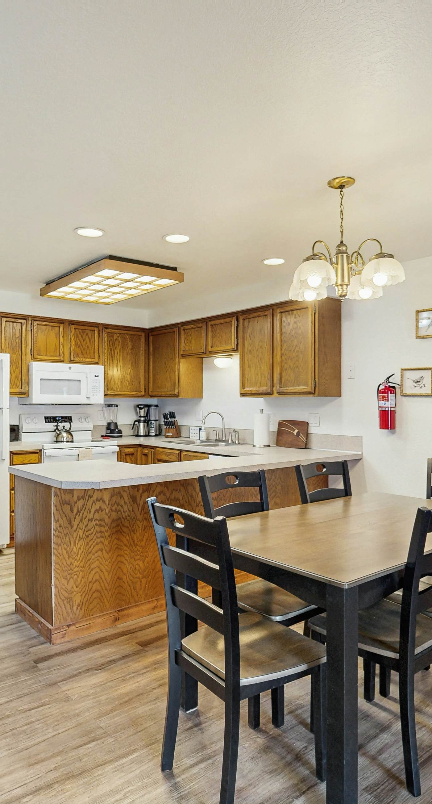 Bright McCall Condo | Pool, Tennis & Fireplace