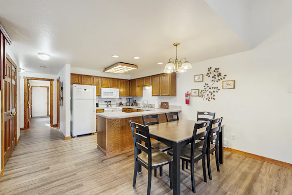 Bright McCall Condo | Pool, Tennis & Fireplace