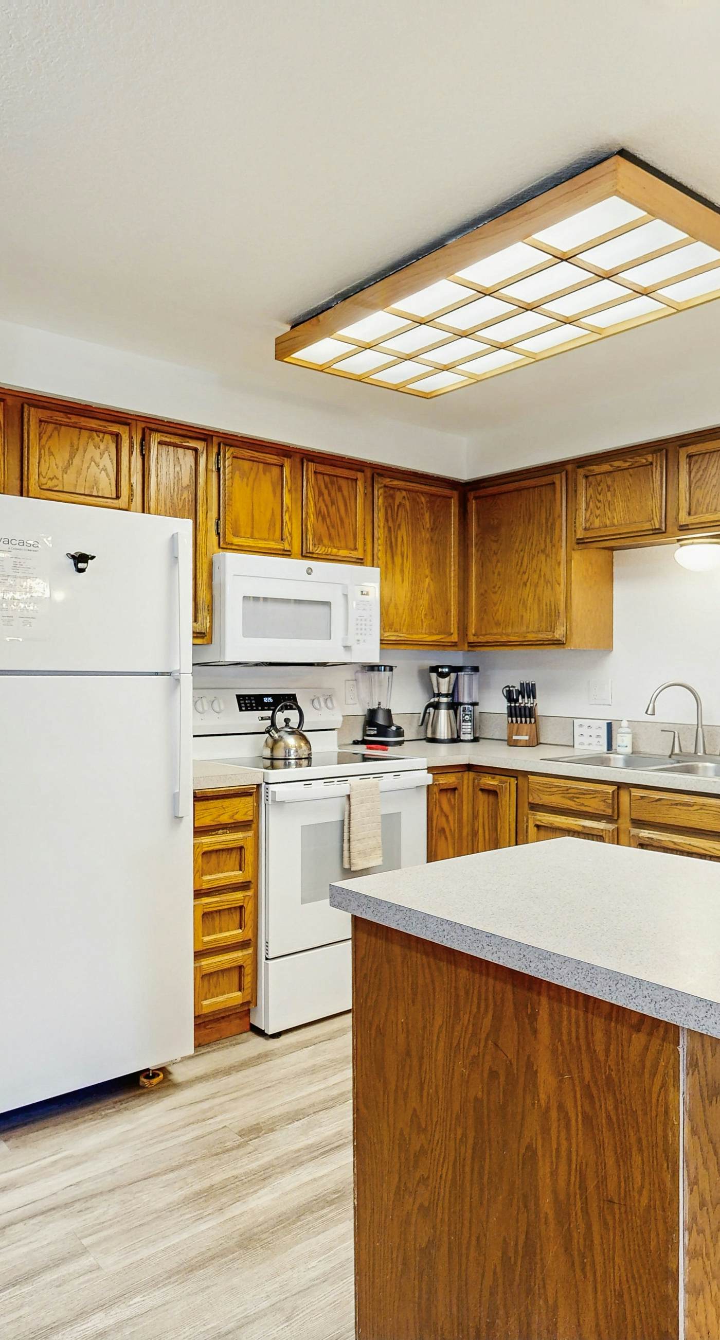 Bright McCall Condo | Pool, Tennis & Fireplace