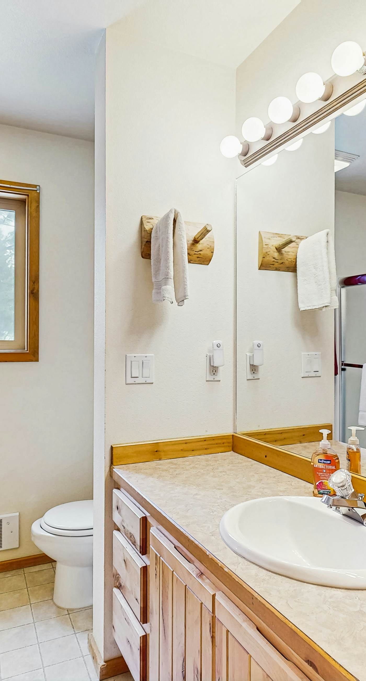 Spring Mountain Condo: Pool, Gym & Slopes