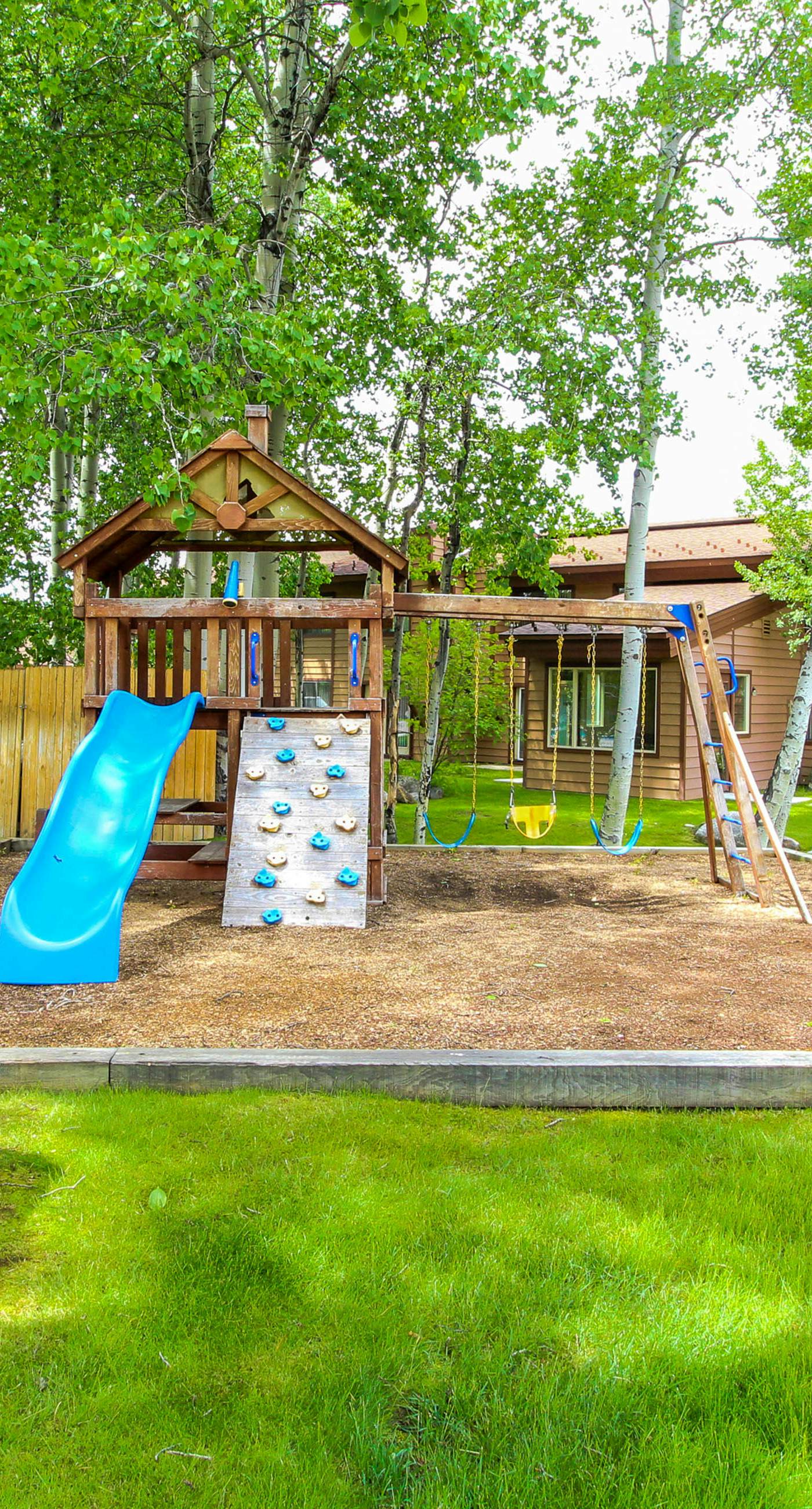 McCall Mountain Condo: Pool, Sauna & Deck