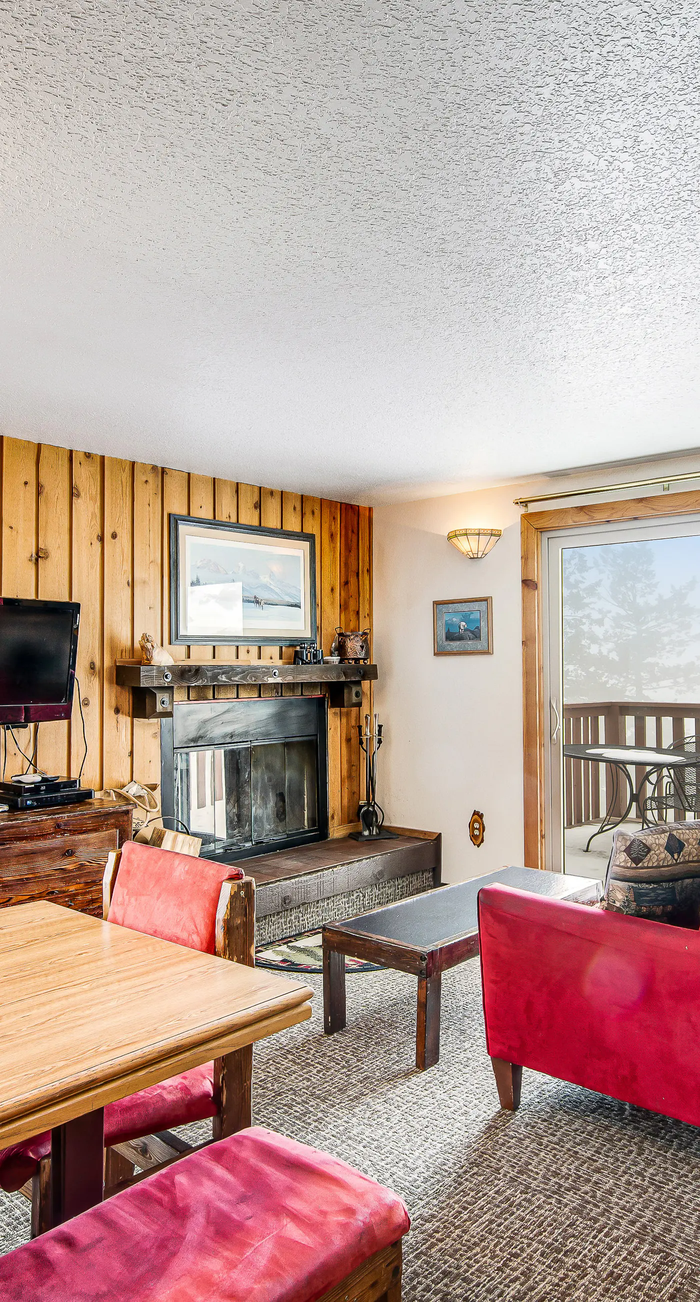Mountain Condo: Ski Access & Sunset Deck