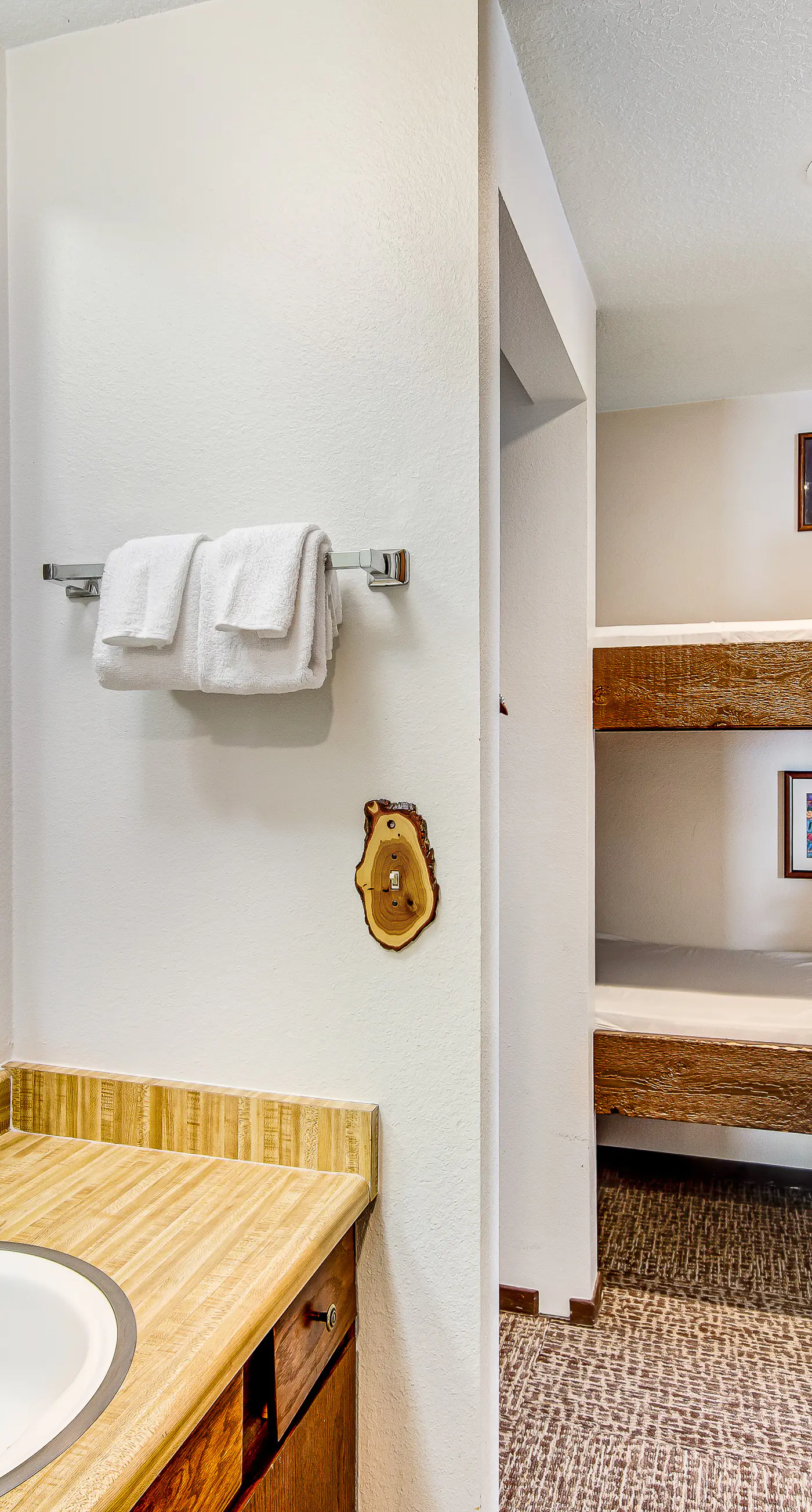 Mountain Condo: Ski Access & Sunset Deck