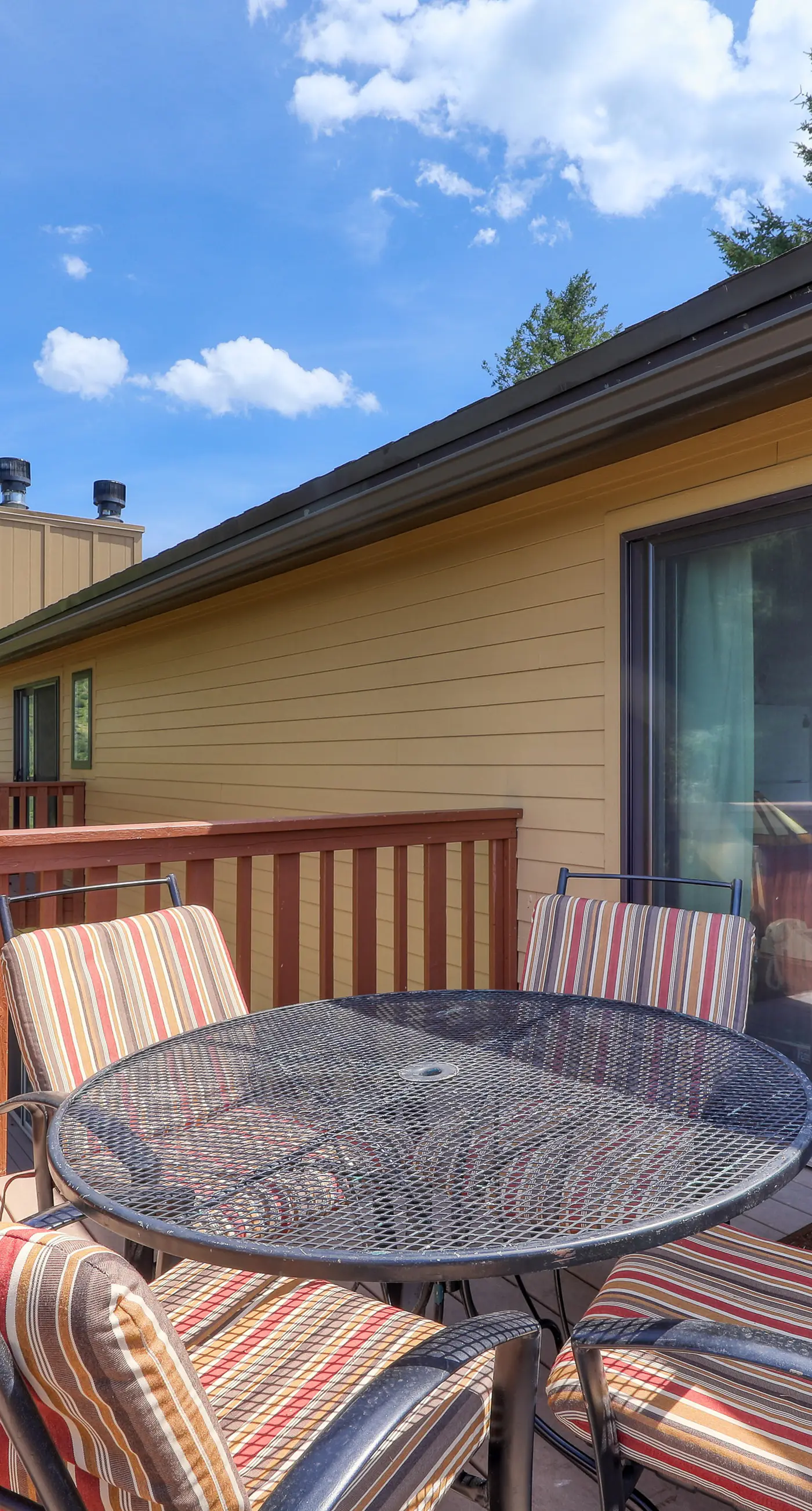 Mountain Condo: Ski Access & Sunset Deck