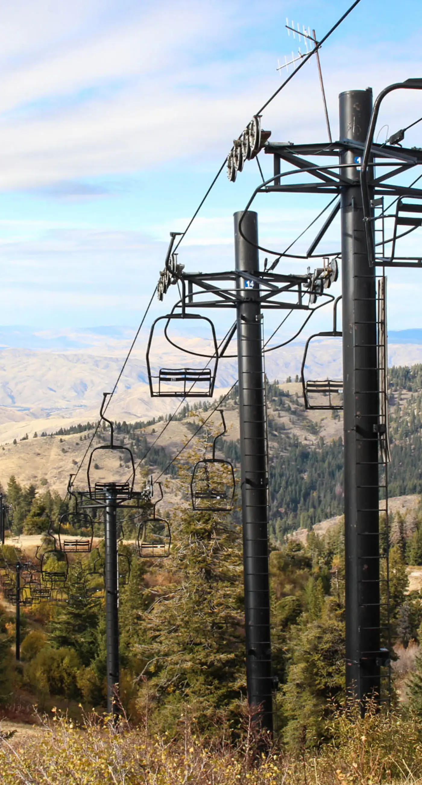 Mountain Condo: Ski Access & Sunset Deck