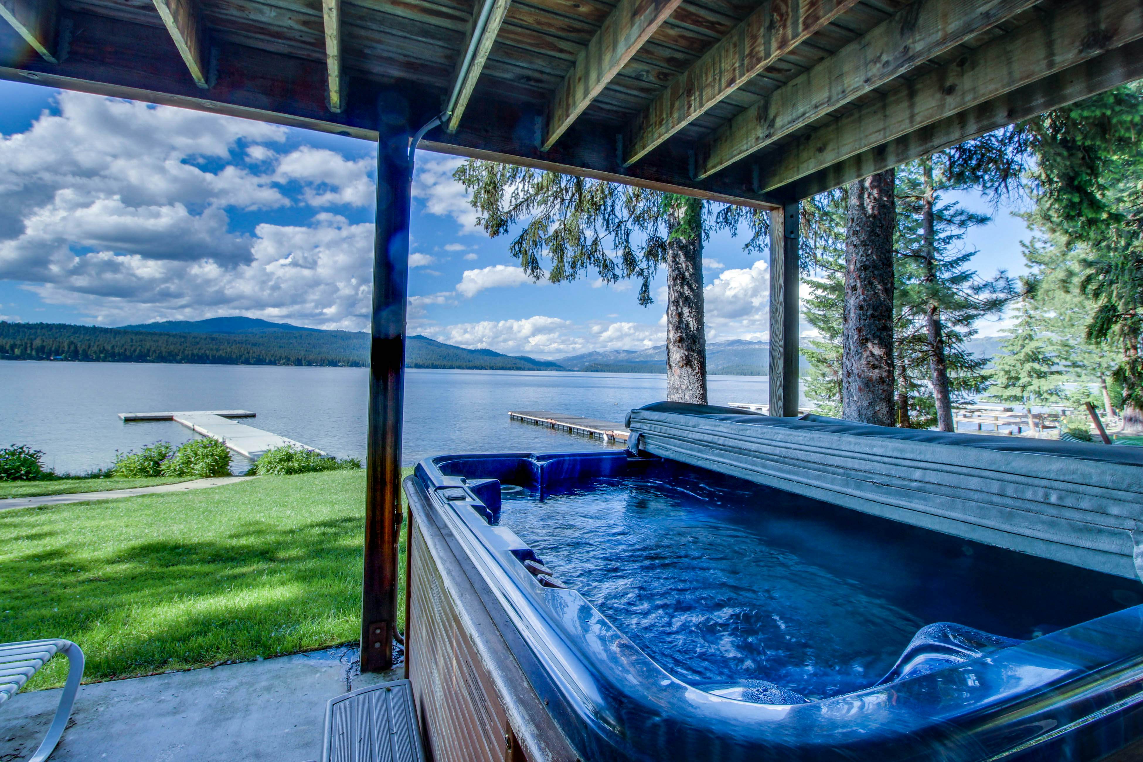 Lakefront Cabin: Hot Tub, Dock & Sandy Beach