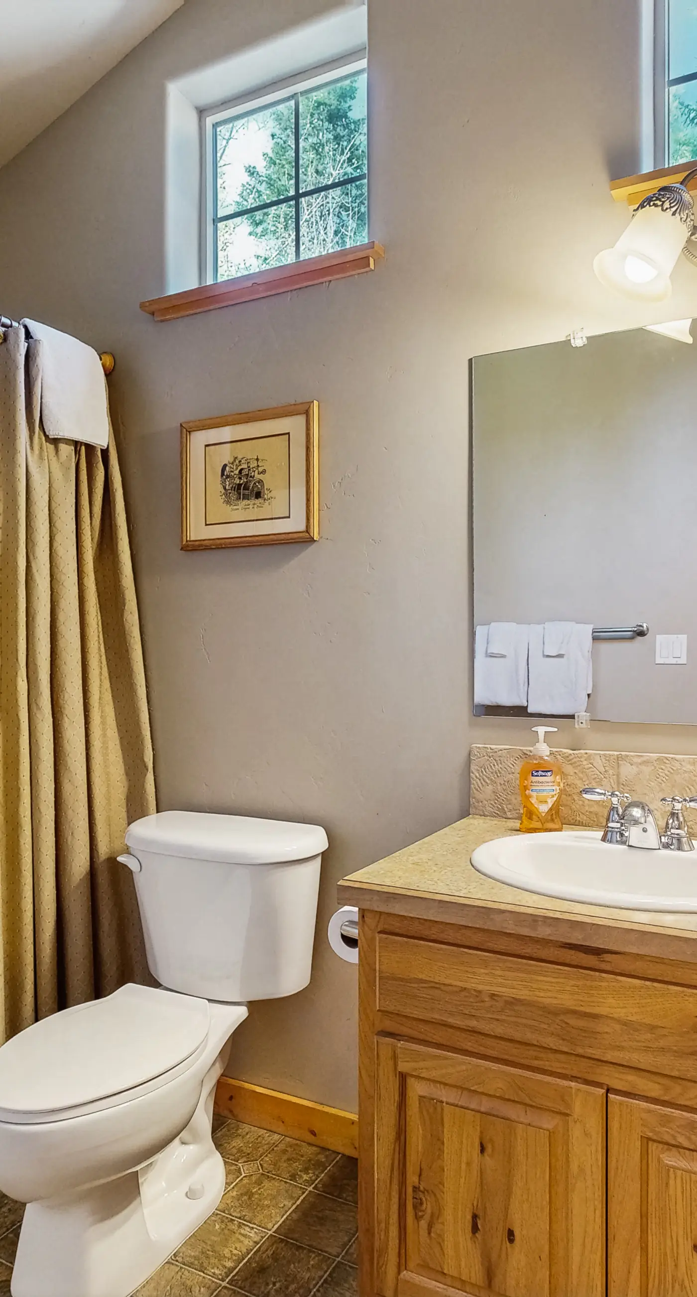 Rustic Retreat Near Lake & Golf Course