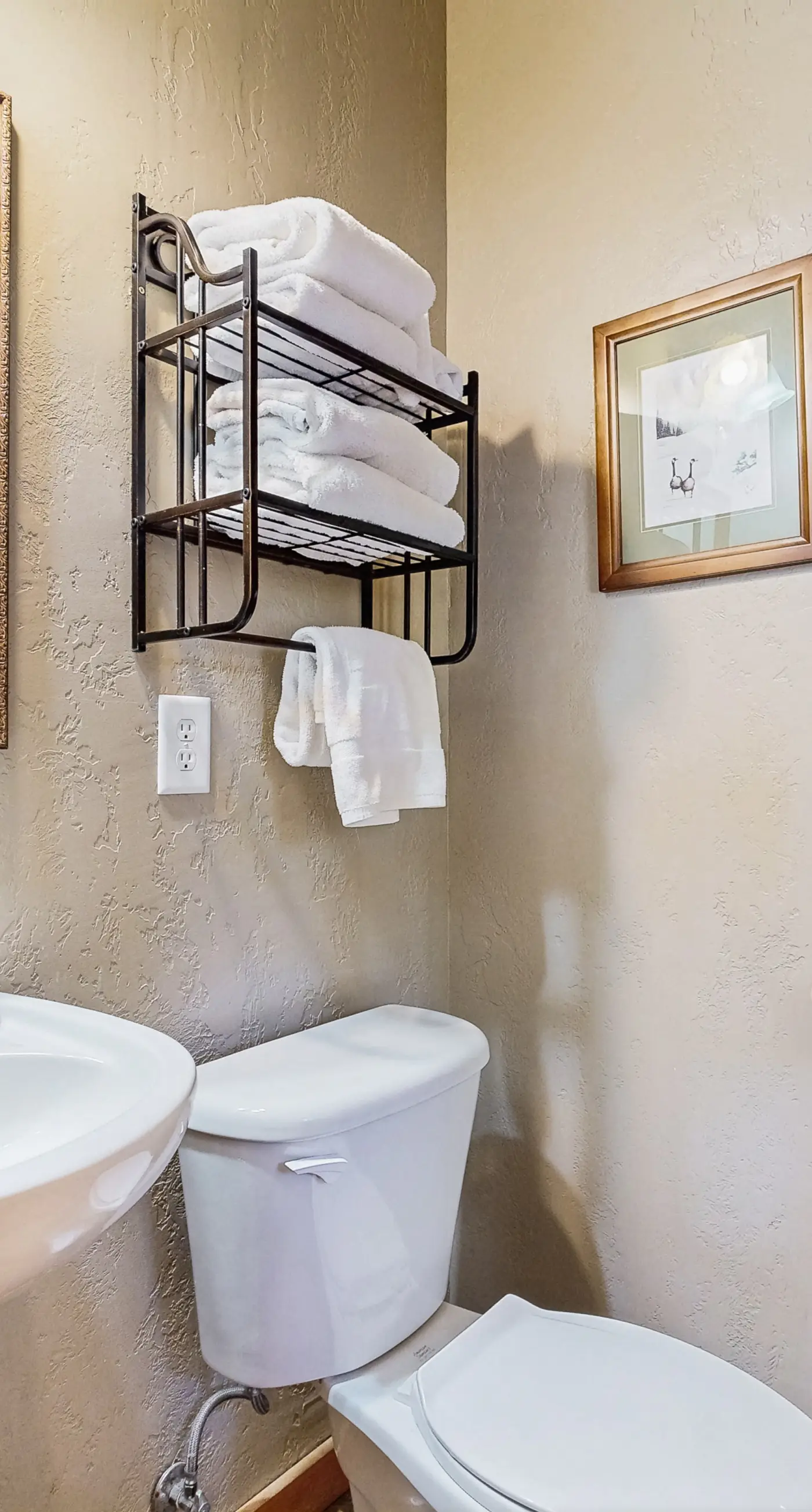 Rustic Retreat Near Lake & Golf Course