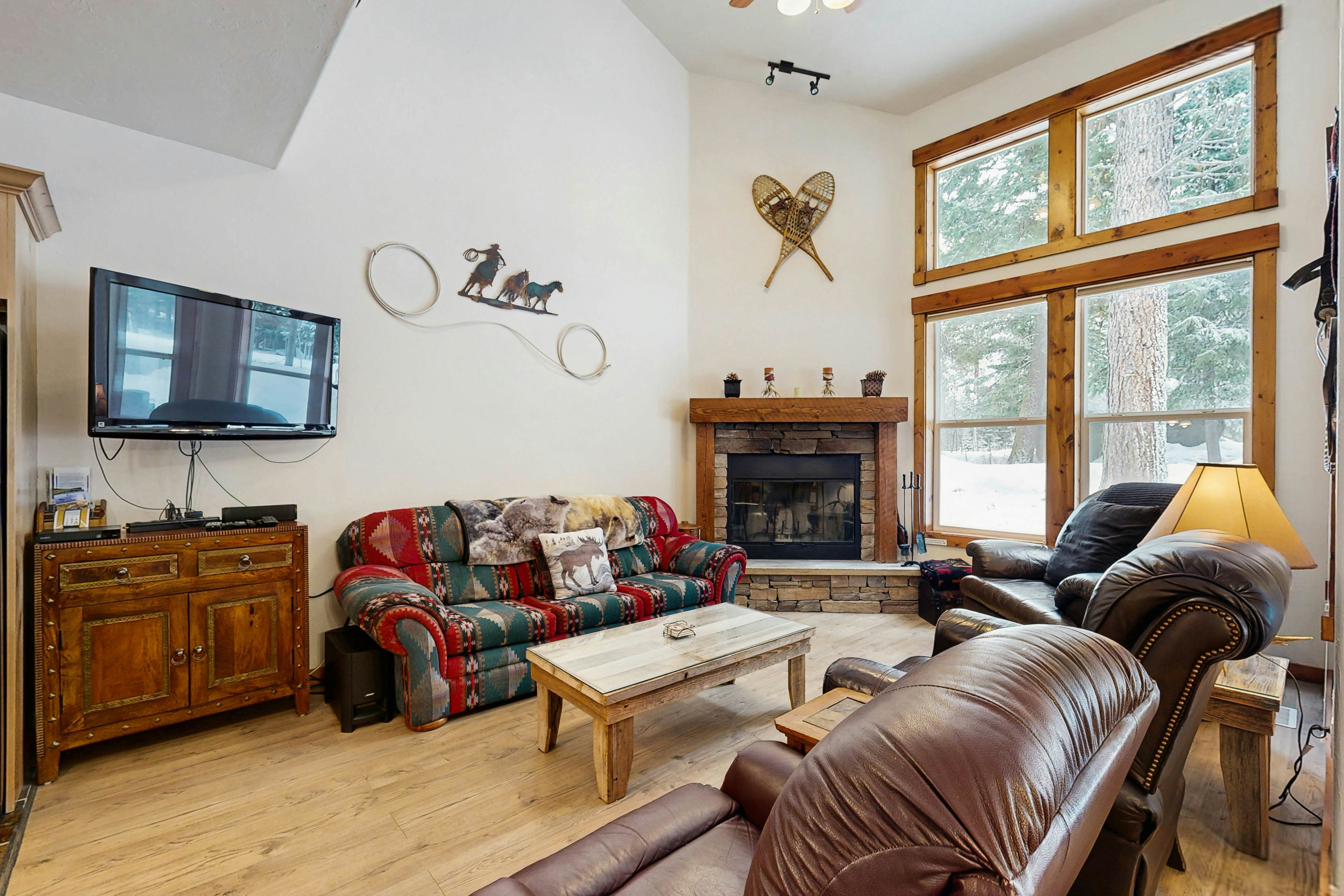 Golfer's Haven: Pool, Fitness & Beach Access