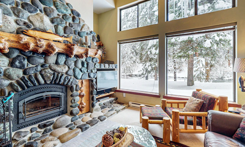 Family Retreat - Pool, Tennis & Lake Access