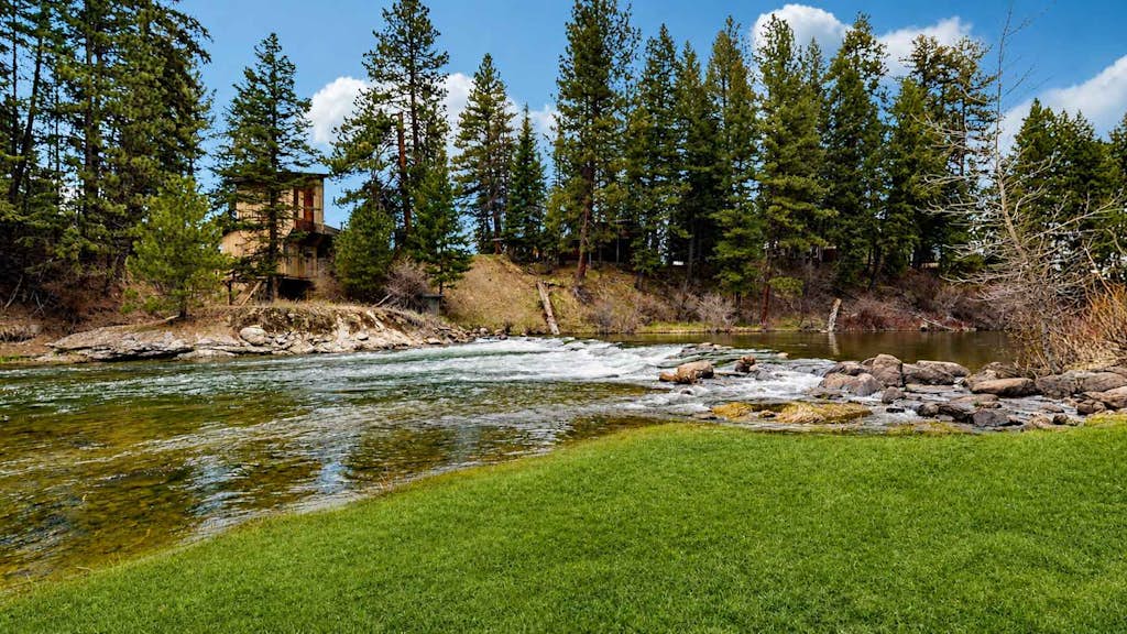 Riverfront Retreat McCall, Walk to Payette Lake