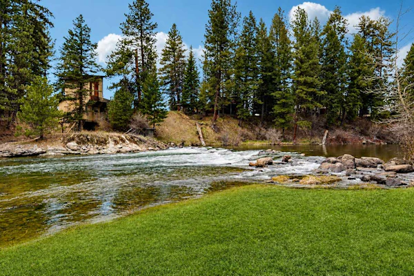 Riverfront Retreat McCall, Walk to Payette Lake