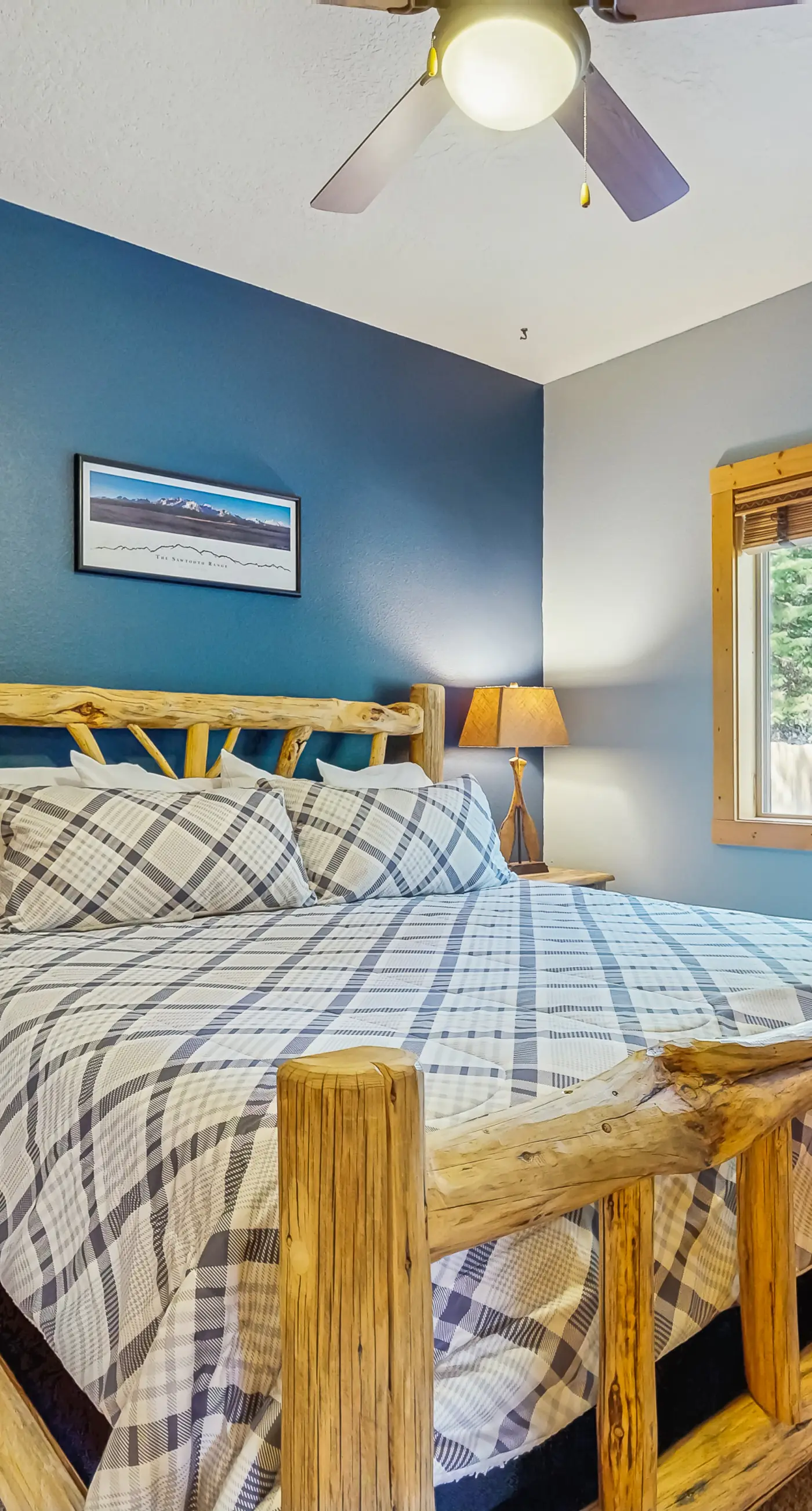 Charming McCall Cabin With Hot Tub, Fenced Backyard