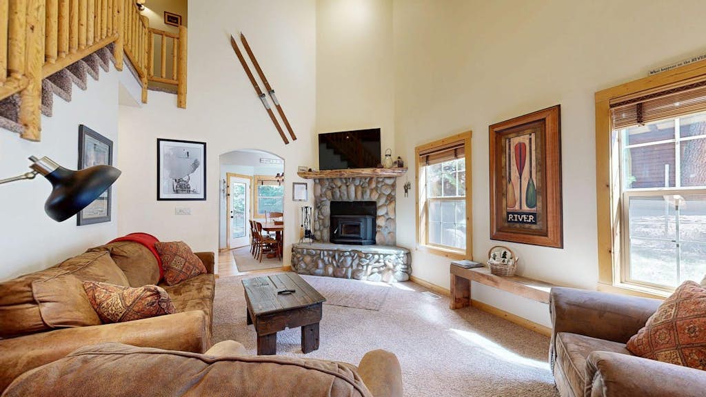Charming McCall Cabin | Hot Tub & Fenced Yard