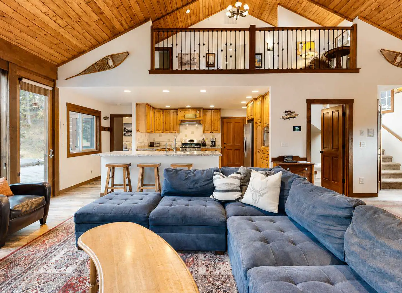 Payette Riverfront Retreat, Hot Tub, Sauna, Views 