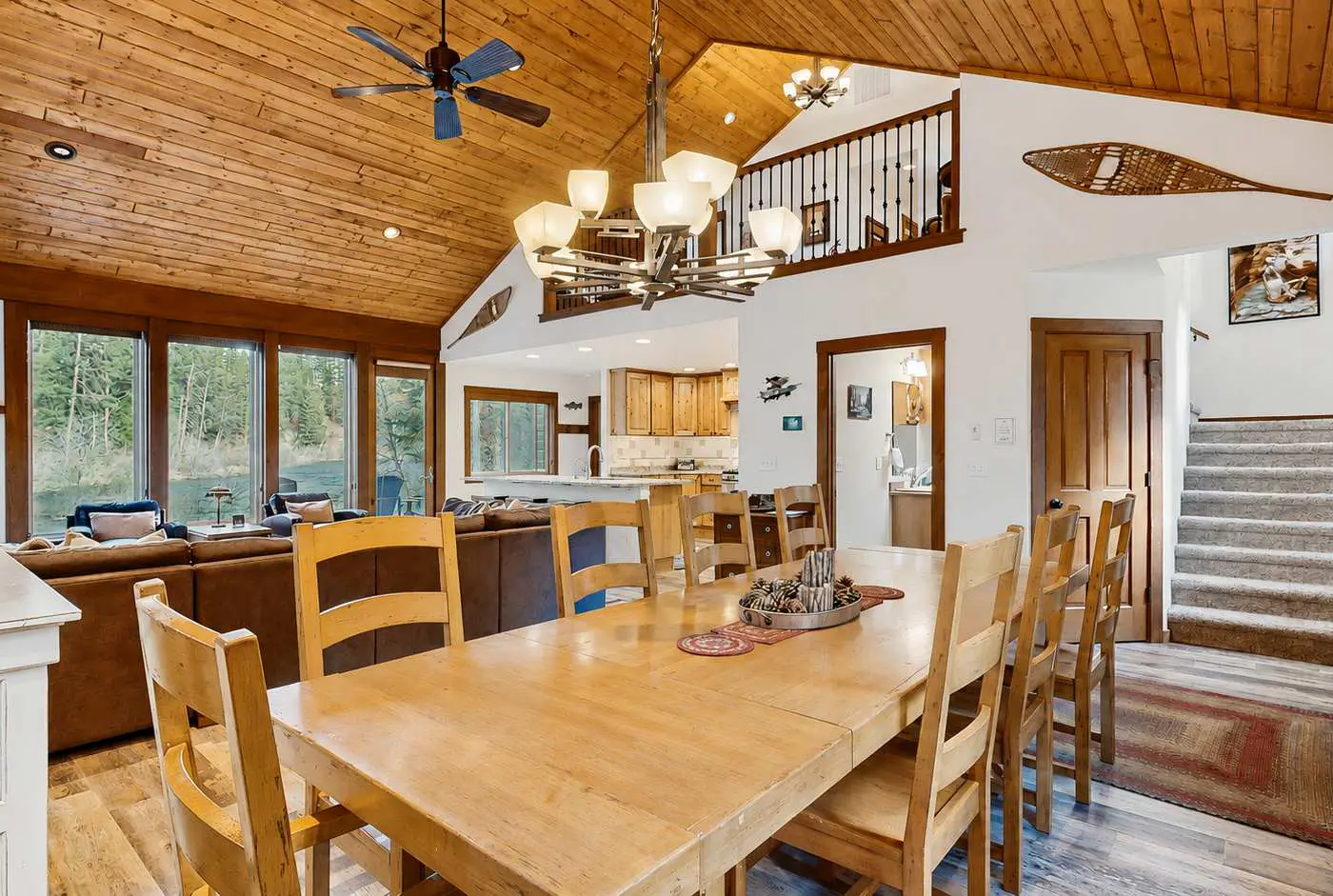 Payette Riverfront Retreat, Hot Tub, Sauna, Views 