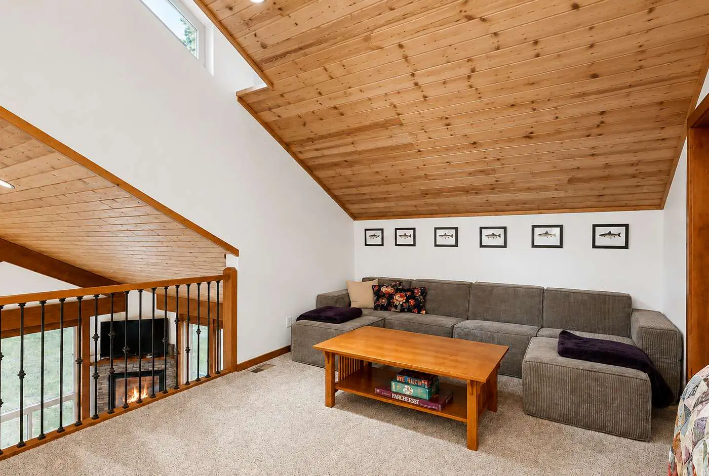 Payette Riverfront Retreat, Hot Tub, Sauna, Views 