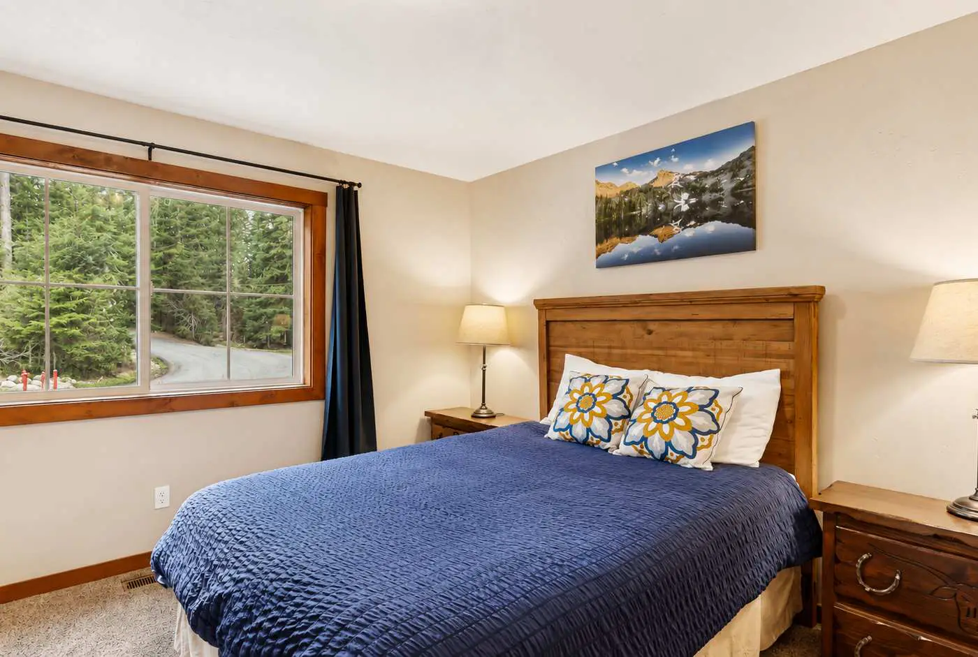 Payette Riverfront Retreat, Hot Tub, Sauna, Views 