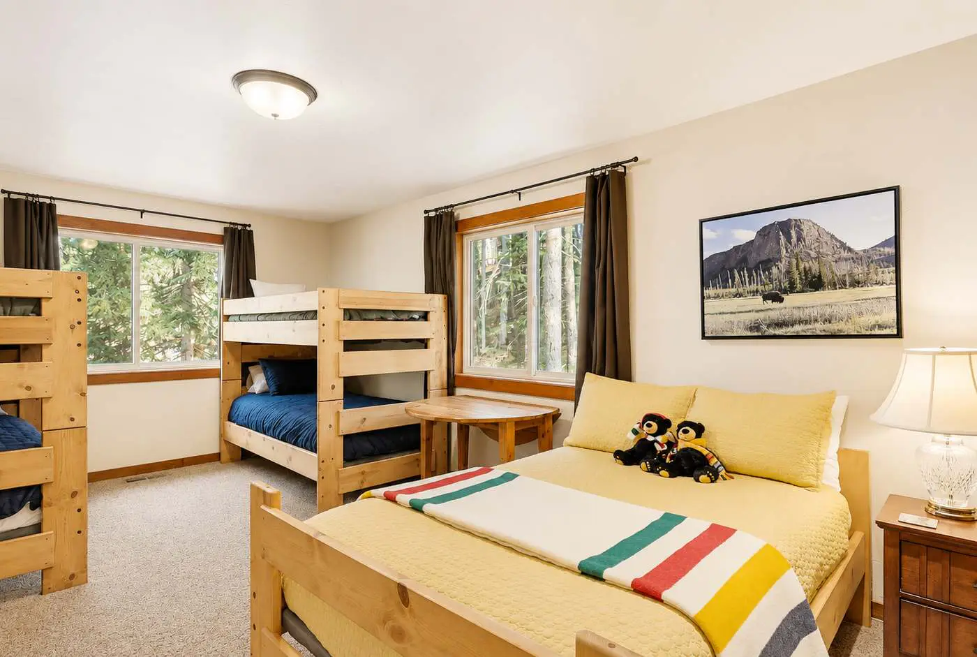 Payette Riverfront Retreat, Hot Tub, Sauna, Views 