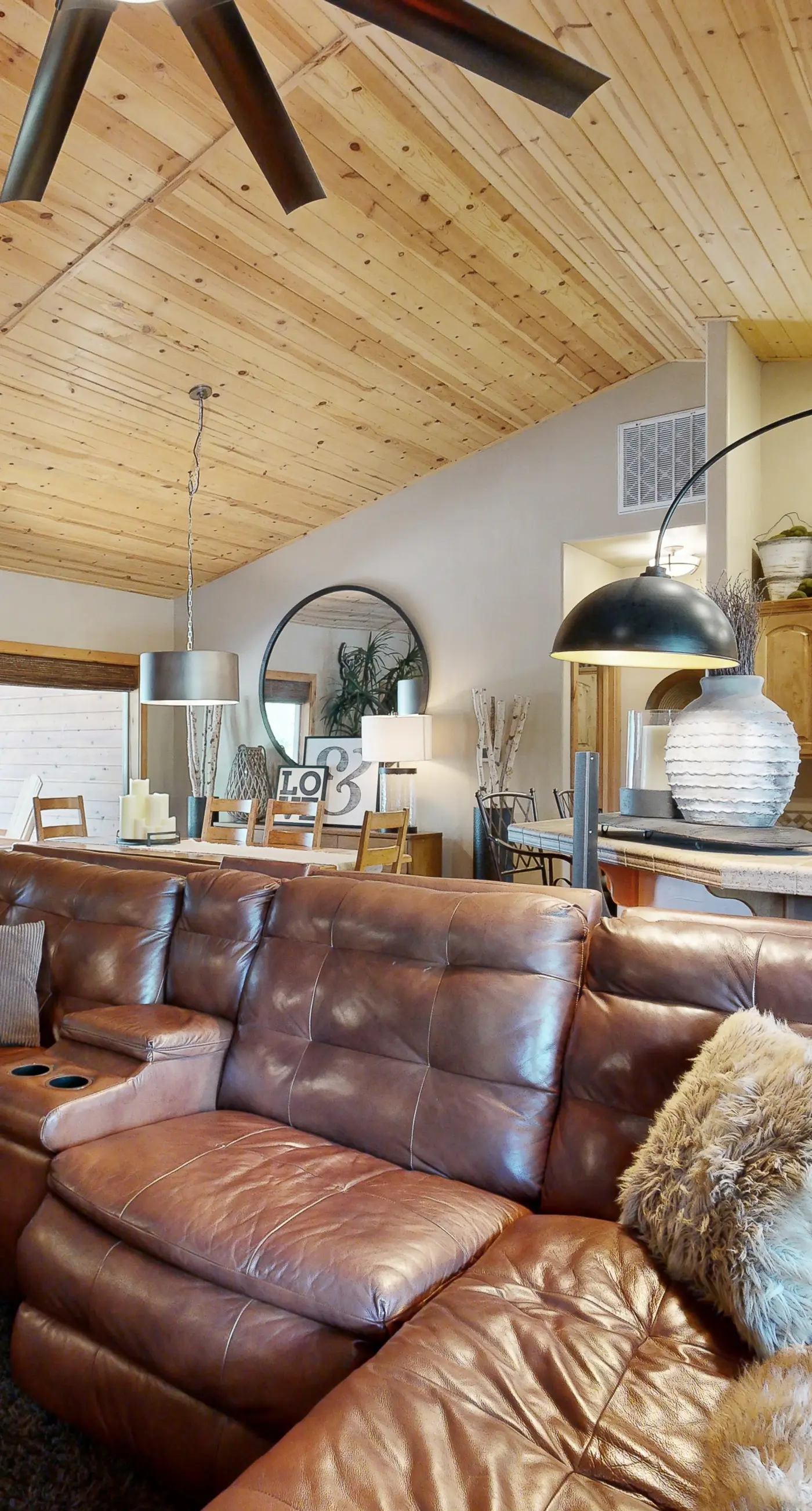Modern Mountain Cabin 2 Miles to Downtown