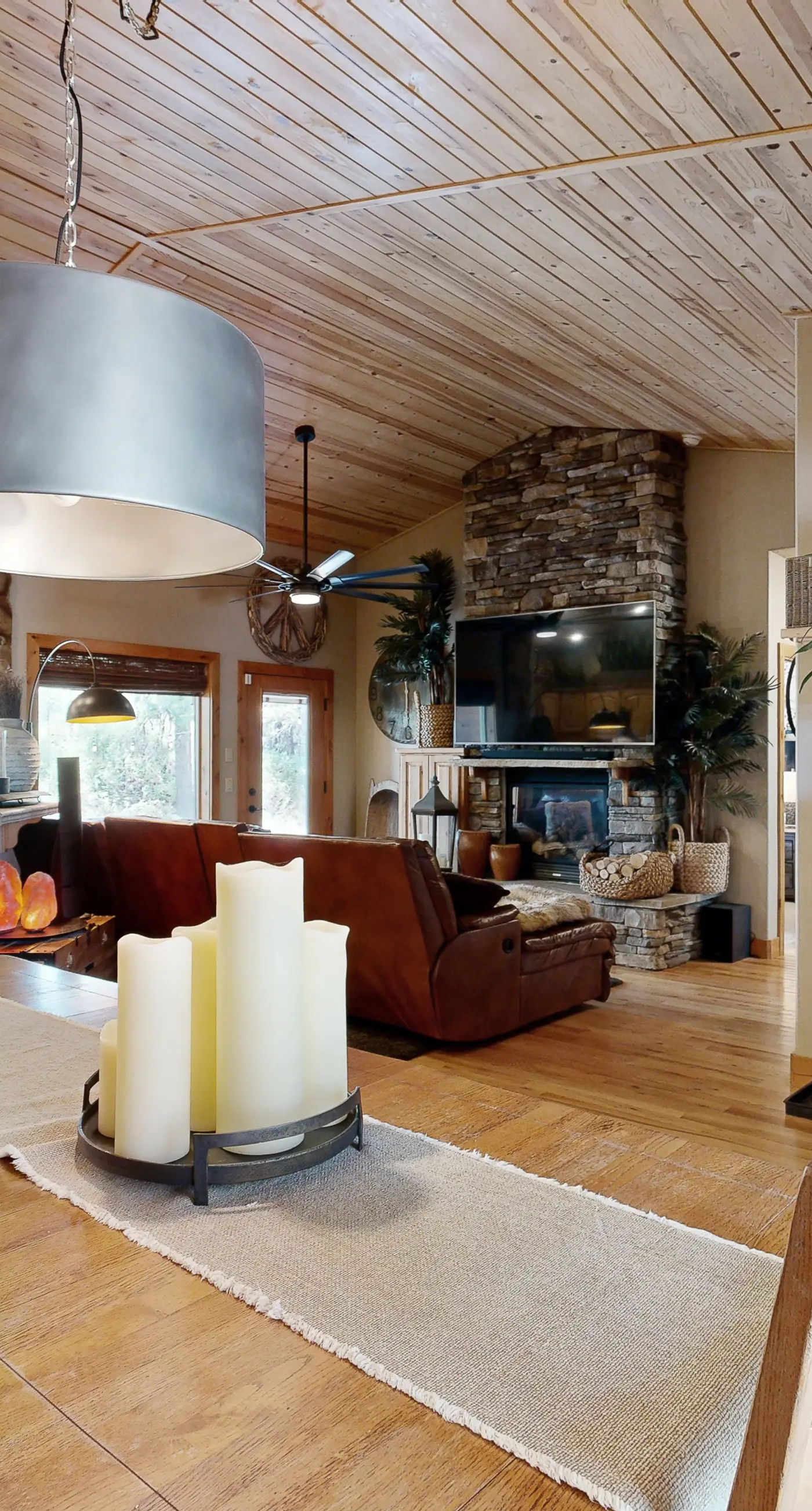 Modern Mountain Cabin 2 Miles to Downtown