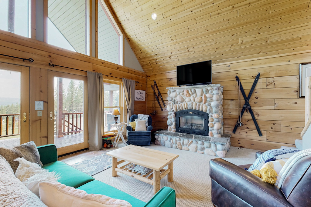 Mountain Retreat with Pool & Golf Access