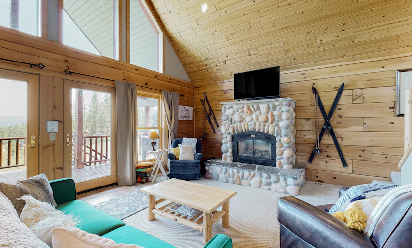 Mountain Retreat with Pool & Golf Access