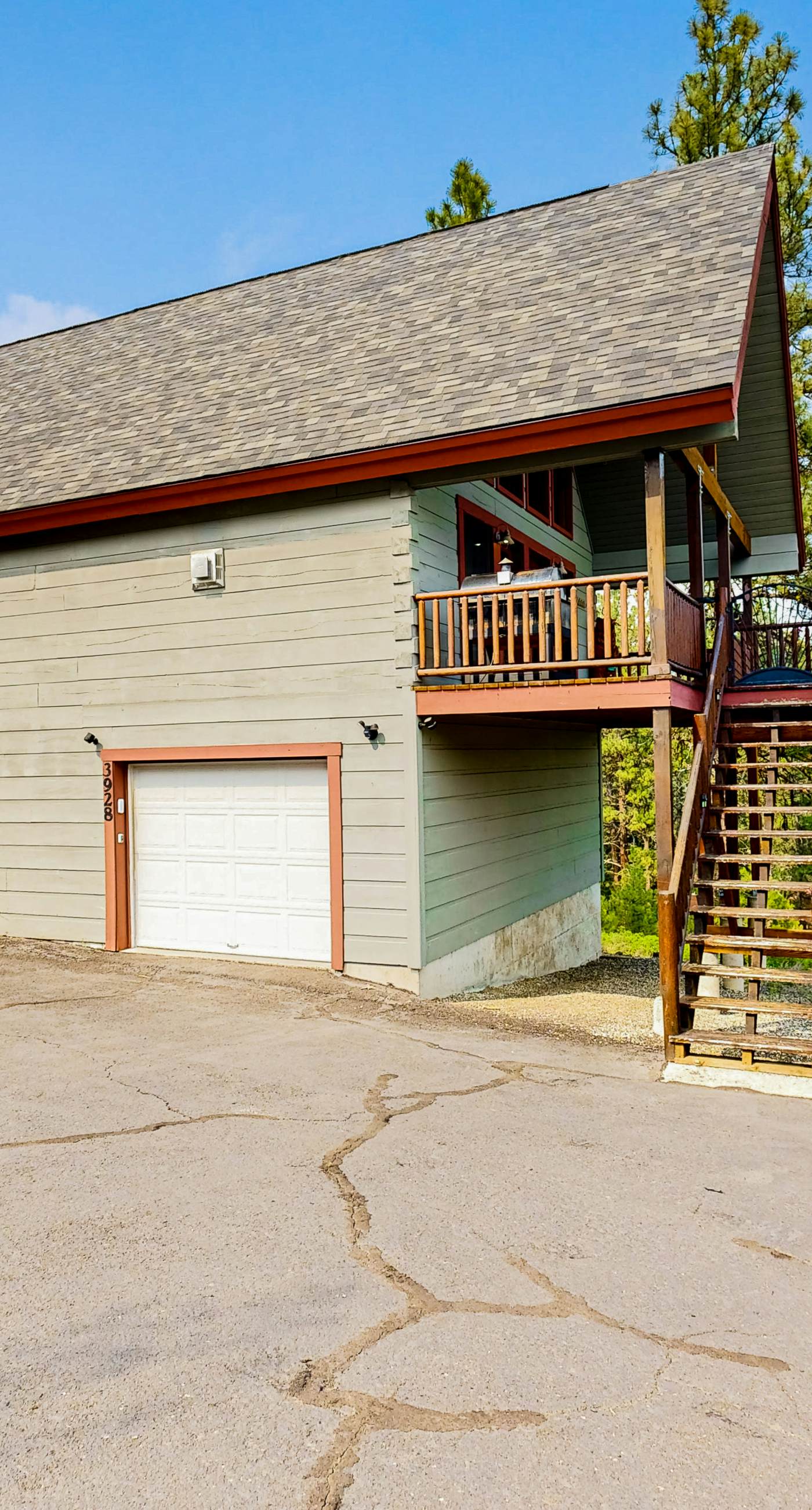 Mountain Retreat with Pool & Golf Access