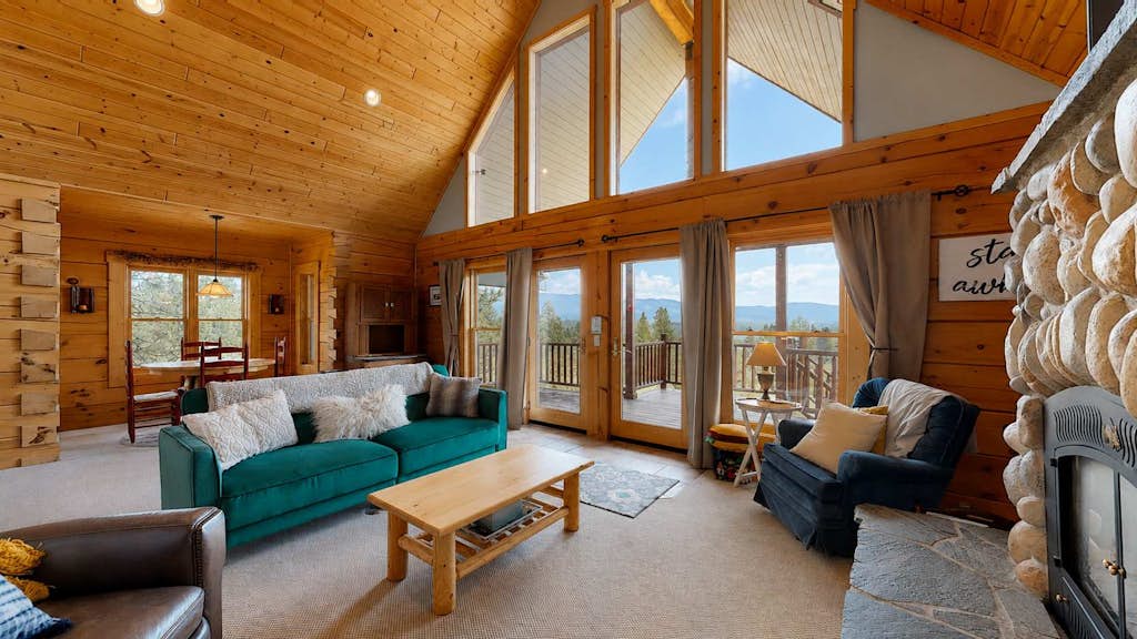 Mountain View Retreat | Pool & Golf Access