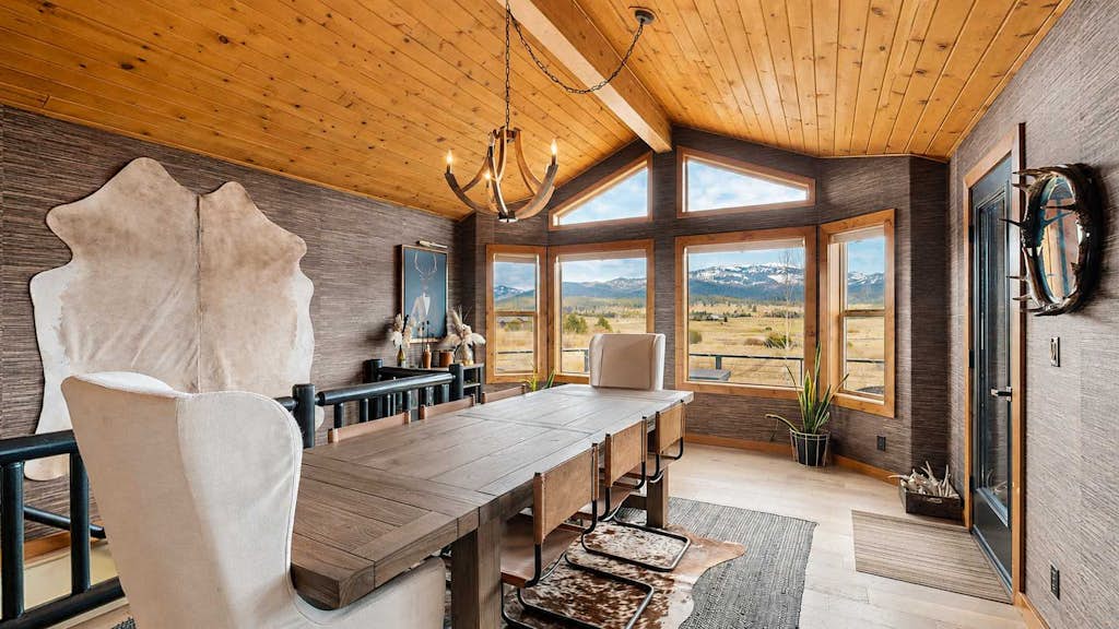 Luxury Mountain View Retreat | Hot Tub & Game Room