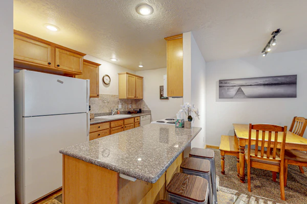 Cozy McCall Condo Near Lake & Skiing