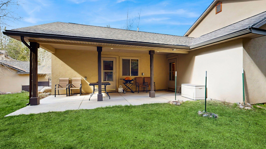 Central McCall Condo | Back Yard & Patio