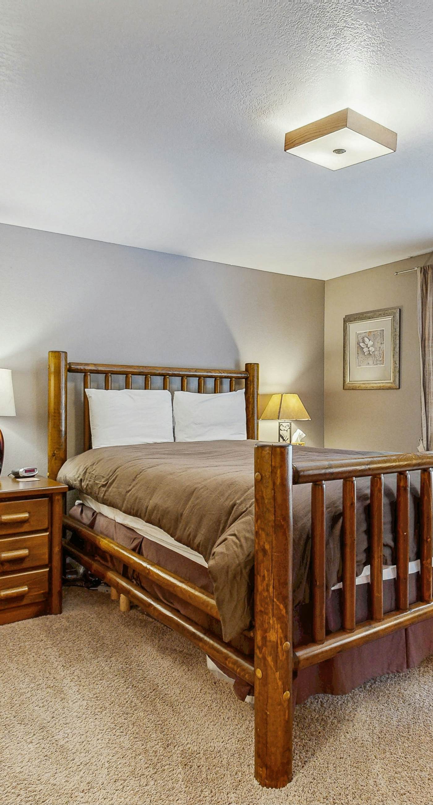 Golf Course Retreat - Pool Access & Lake Views