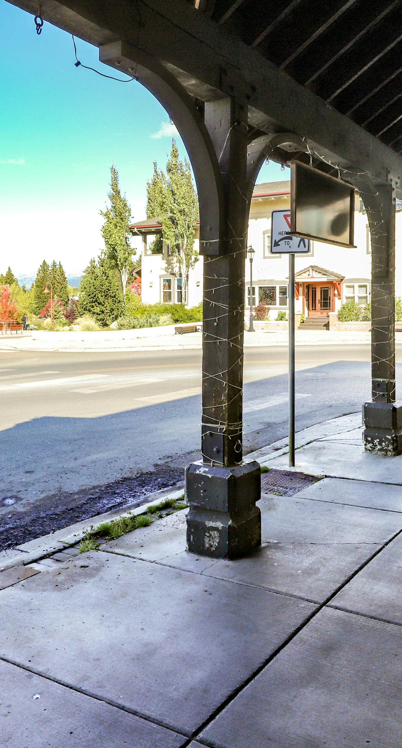 Golf Course Retreat - Pool Access & Lake Views