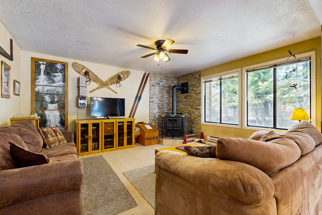 Bright McCall Retreat - Pool, Hot Tub & Fitness