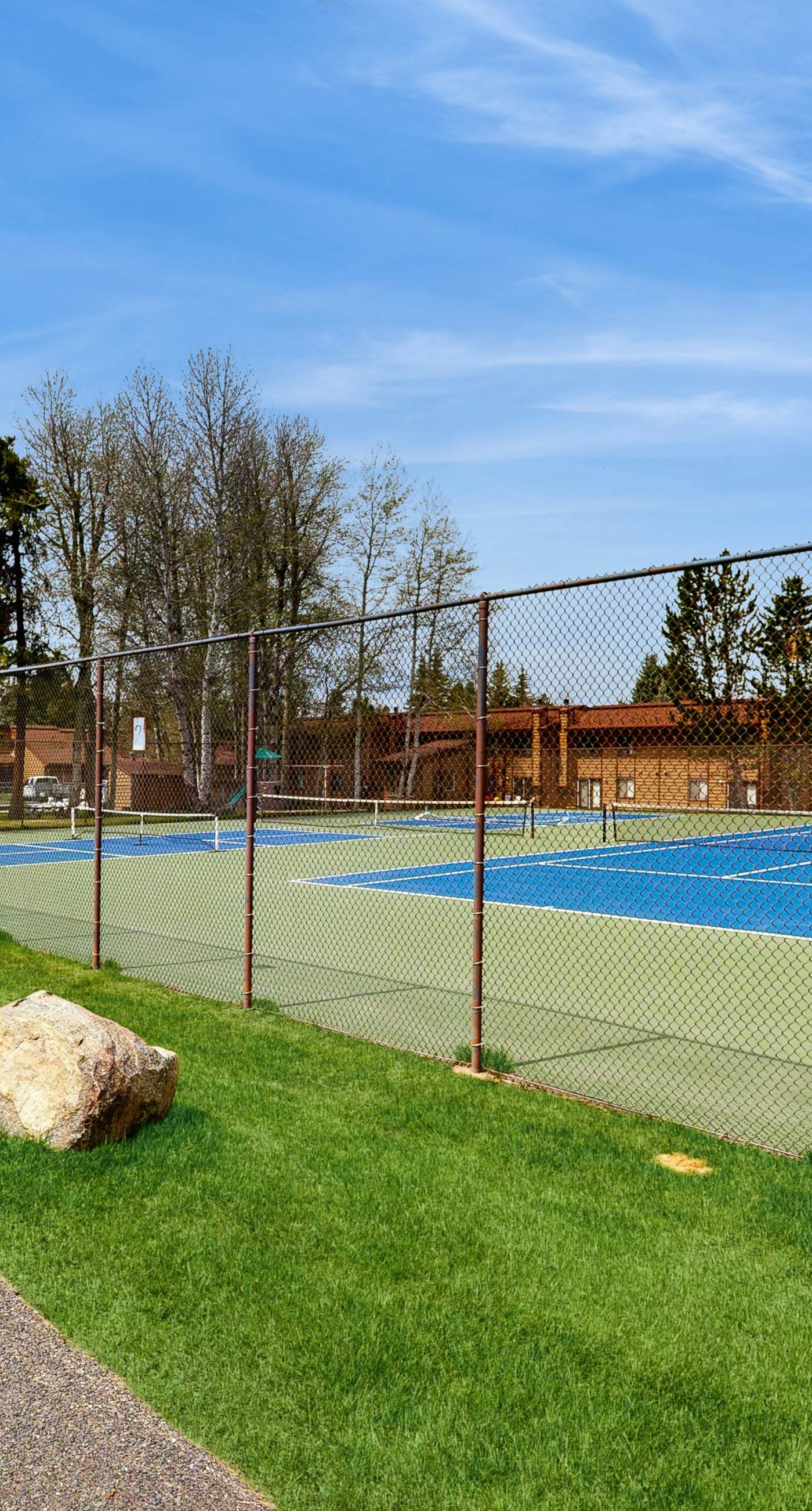 Bright McCall Retreat - Pool, Hot Tub & Fitness