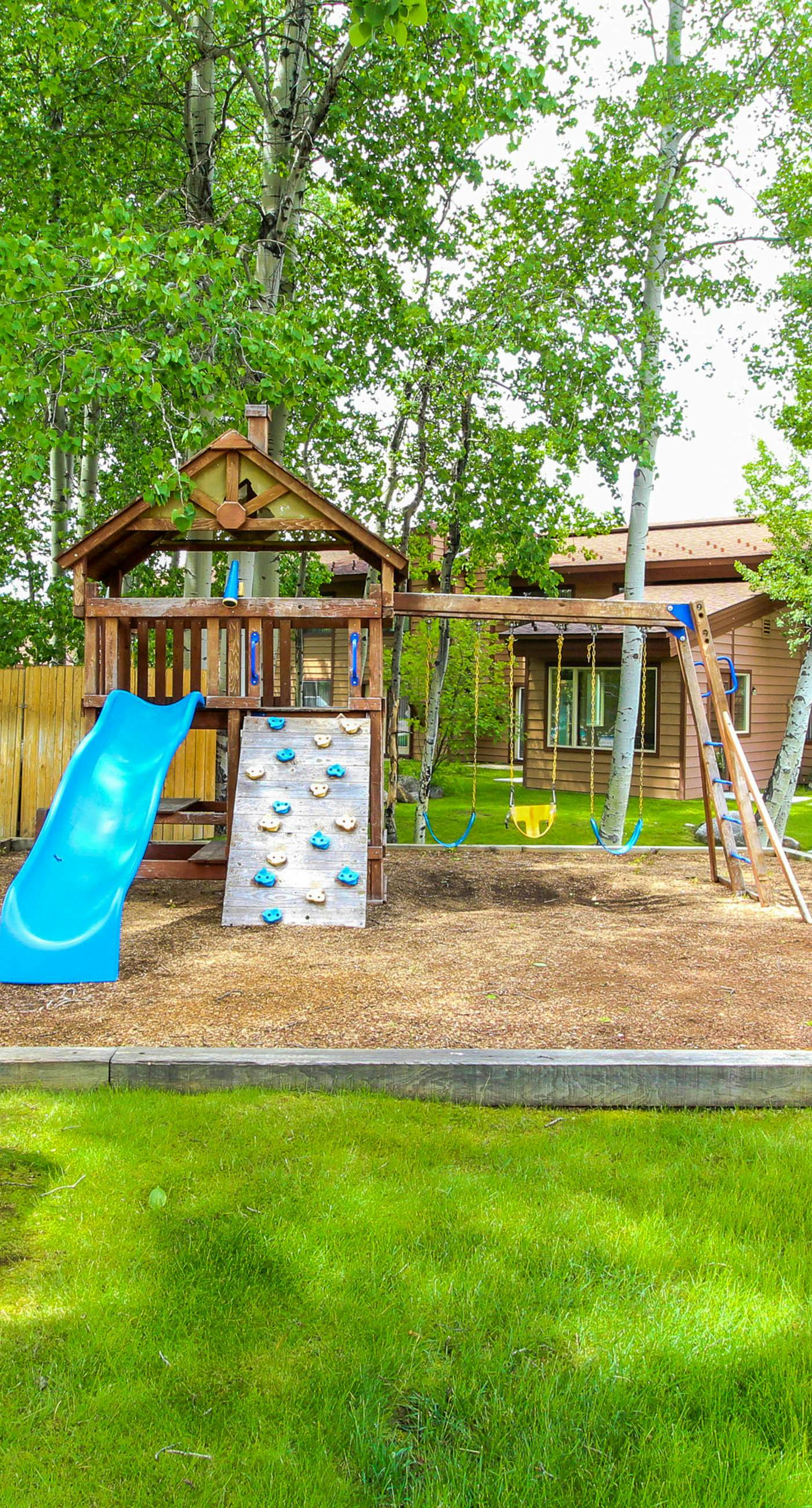 Bright McCall Retreat - Pool, Hot Tub & Fitness