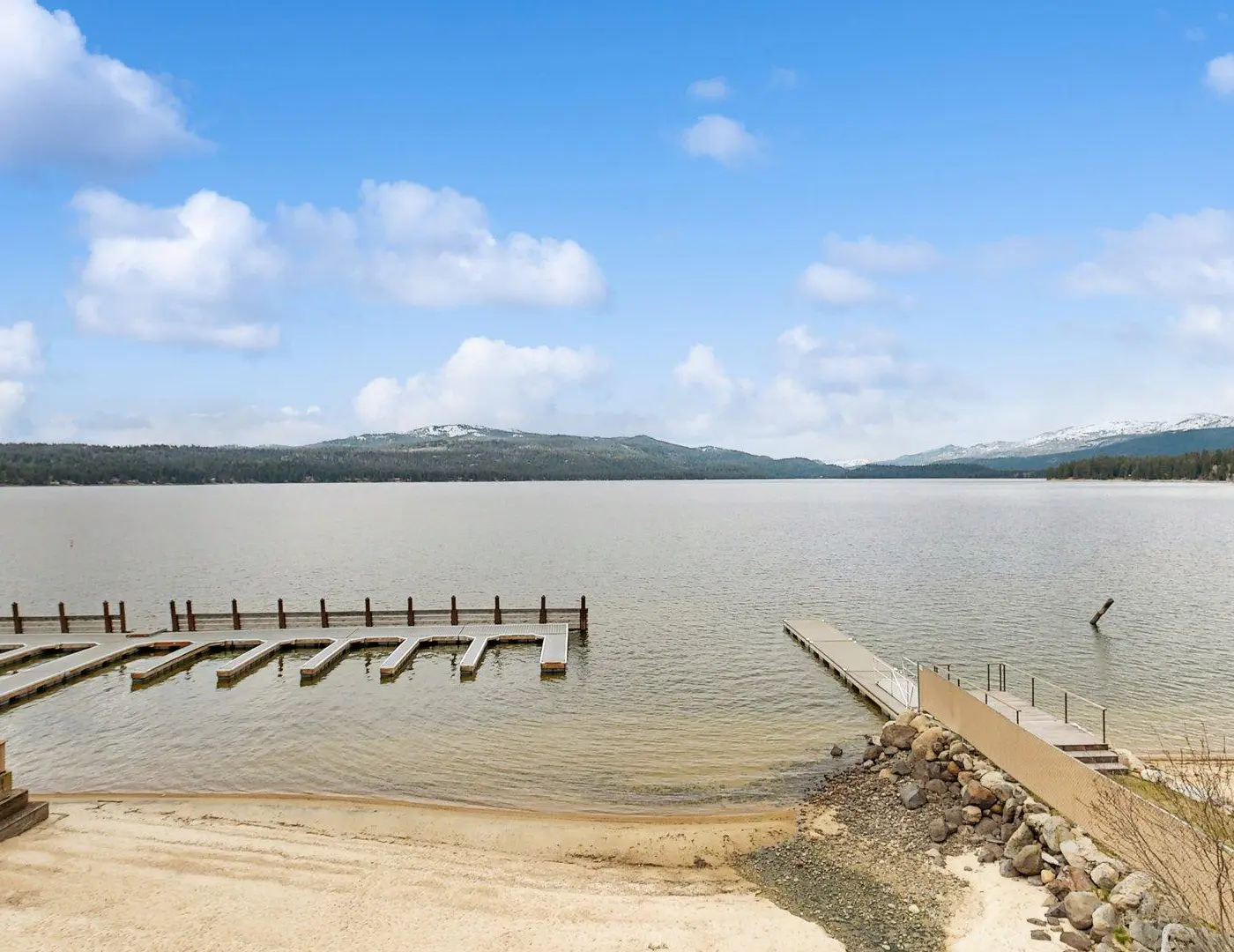 McCall Condo, Lakefront, Beach Access, Pool