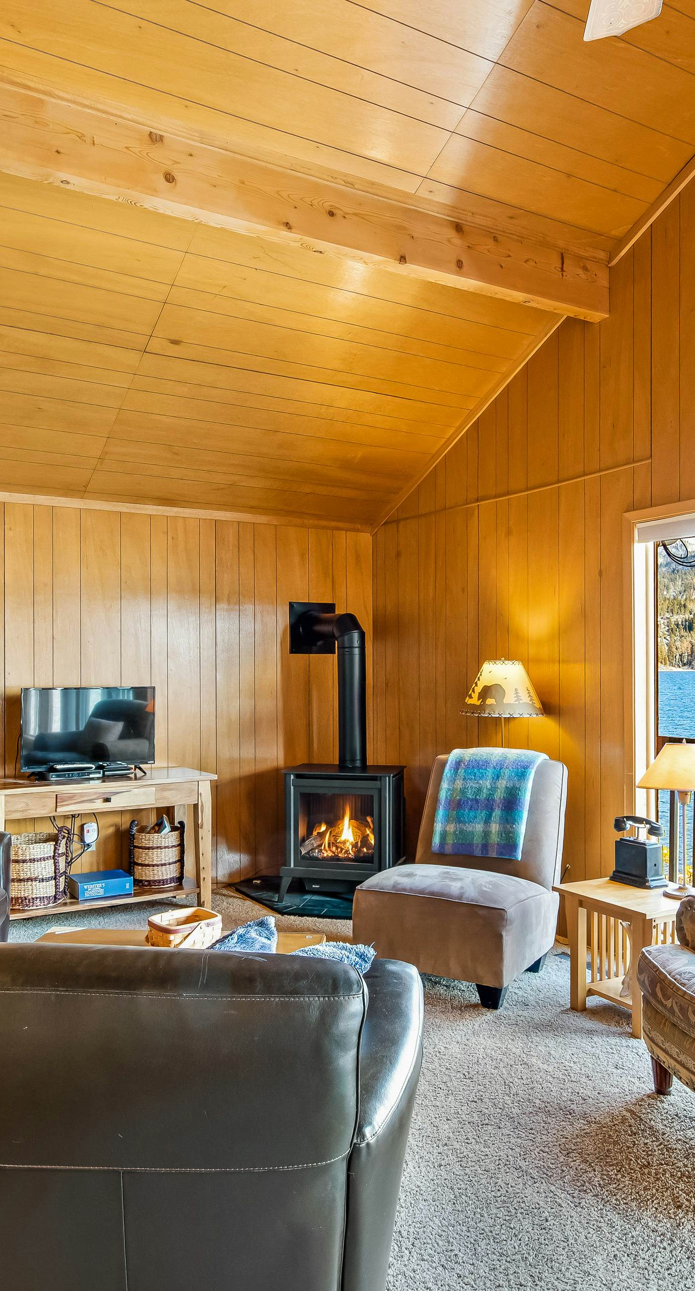 Secluded Lake Home - Dock, Deck & Beach Access