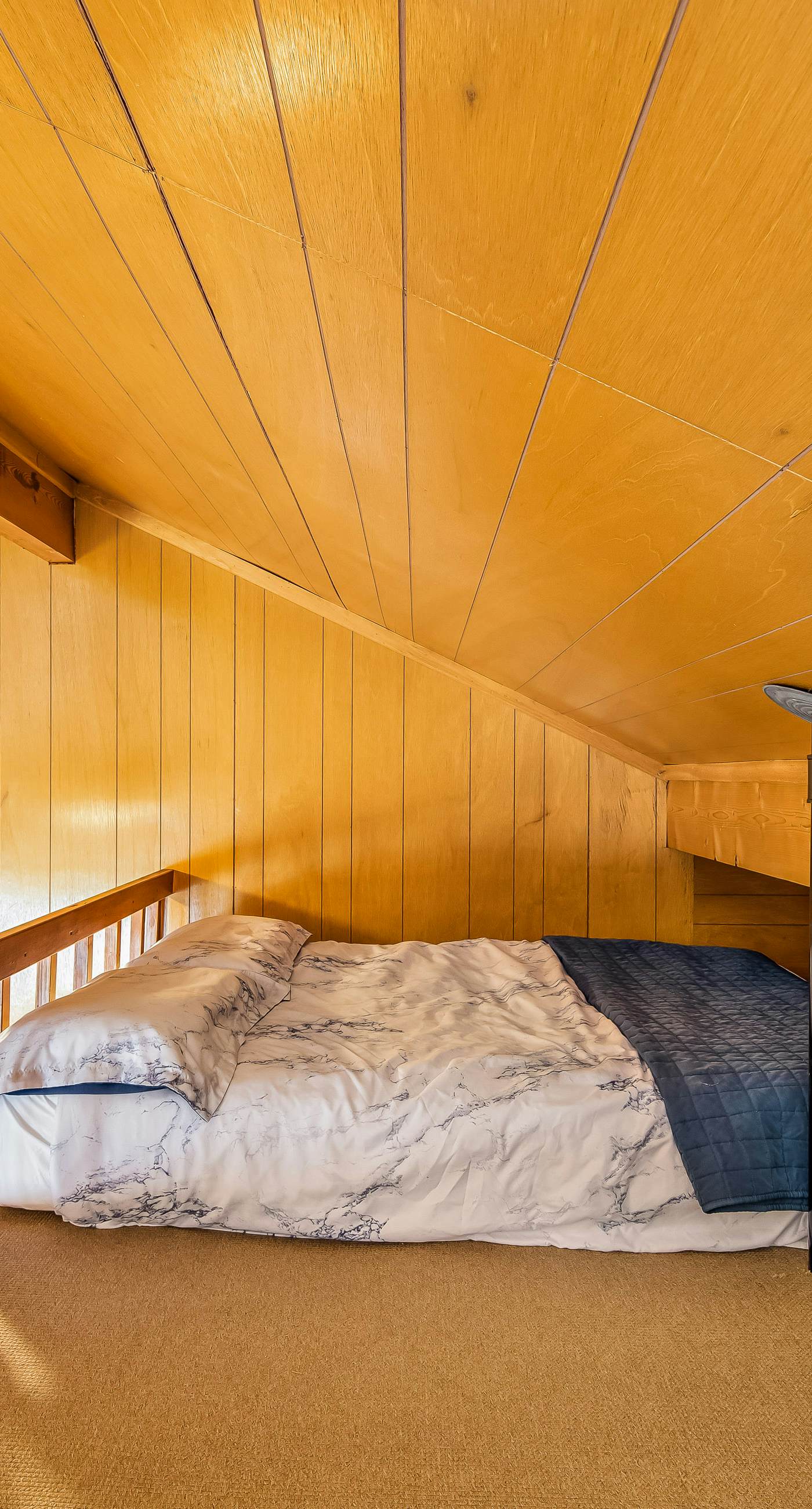 Secluded Lake Home - Dock, Deck & Beach Access