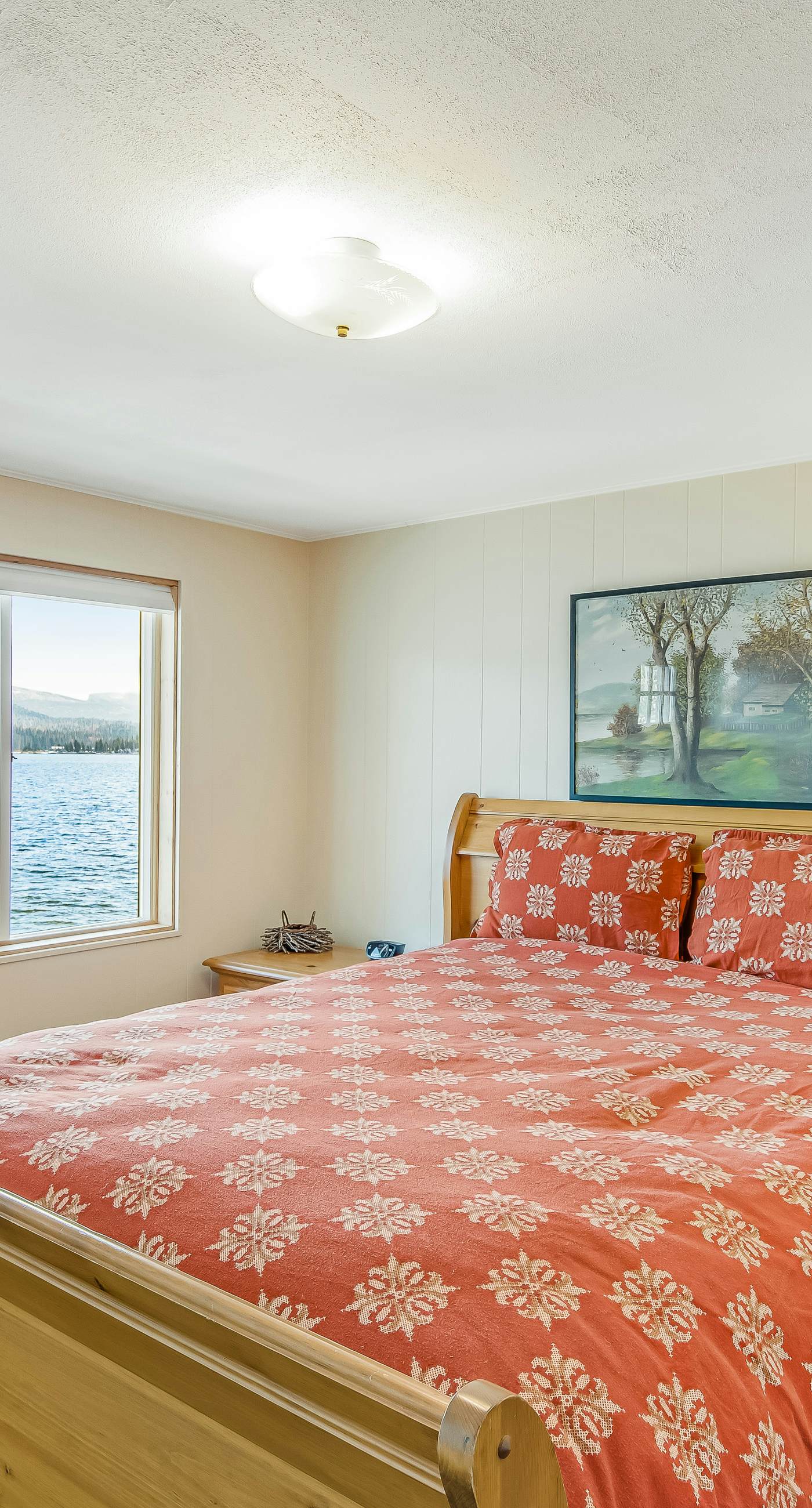 Secluded Lake Home - Dock, Deck & Beach Access