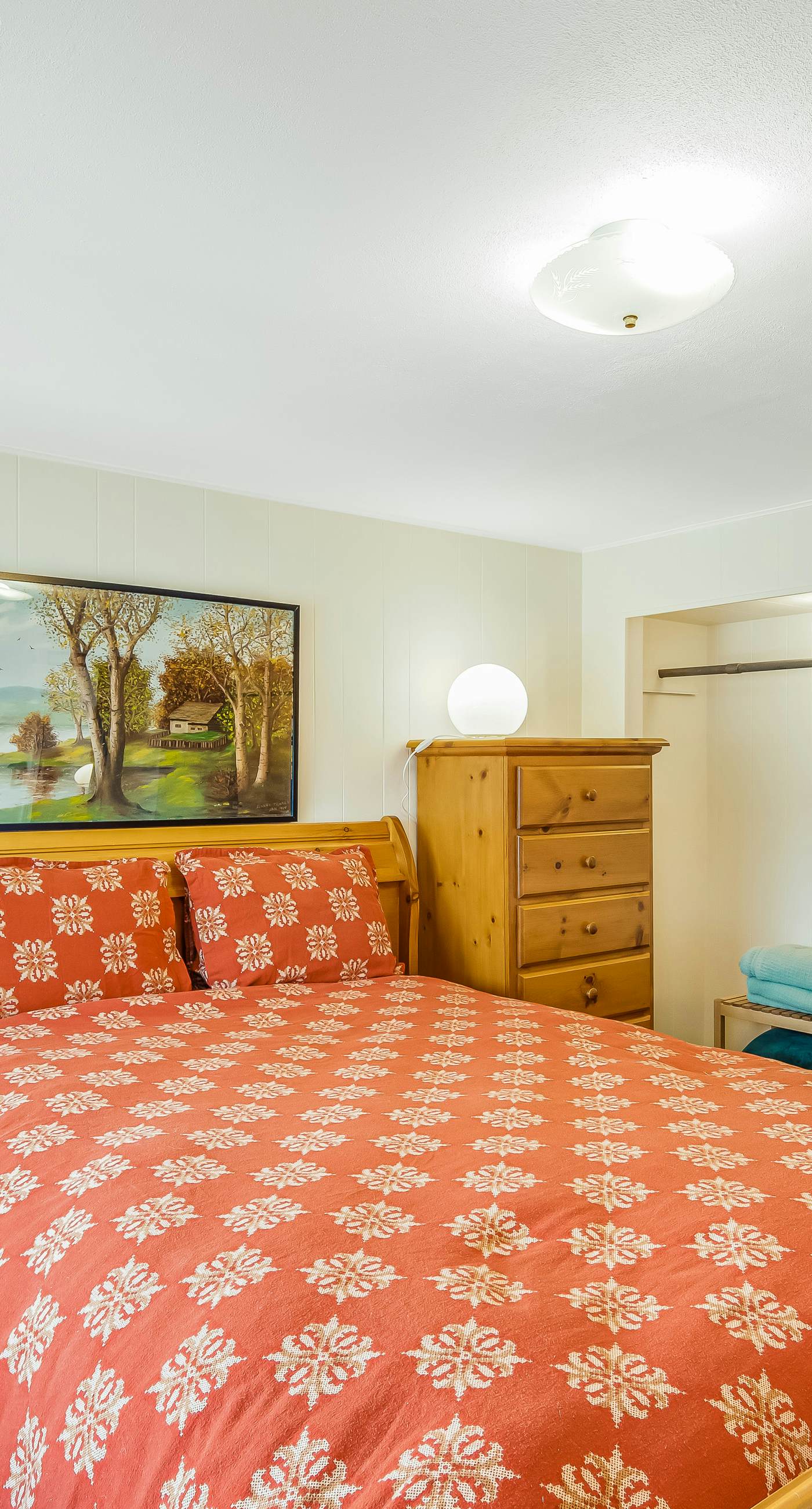 Secluded Lake Home - Dock, Deck & Beach Access