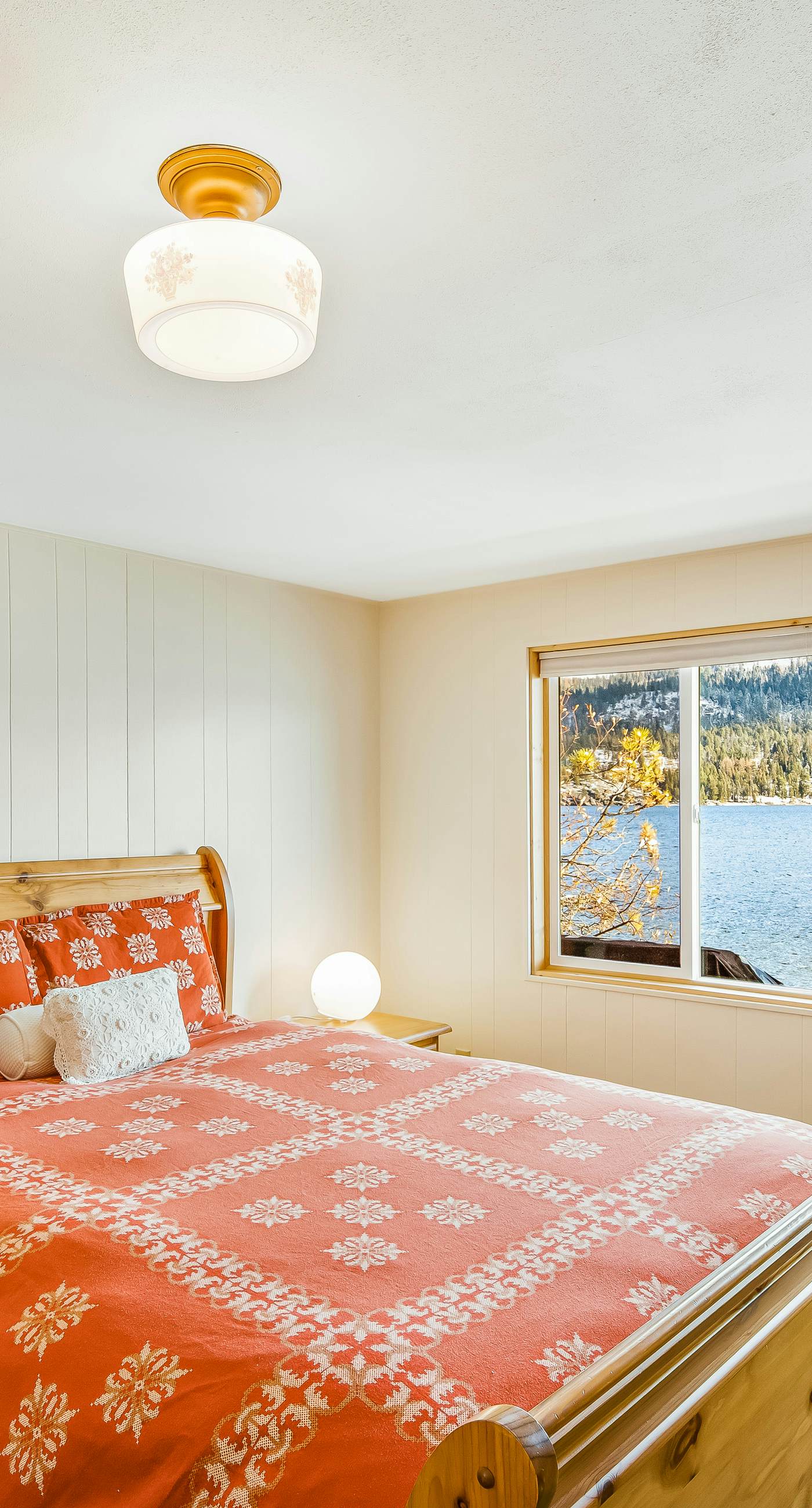 Secluded Lake Home - Dock, Deck & Beach Access