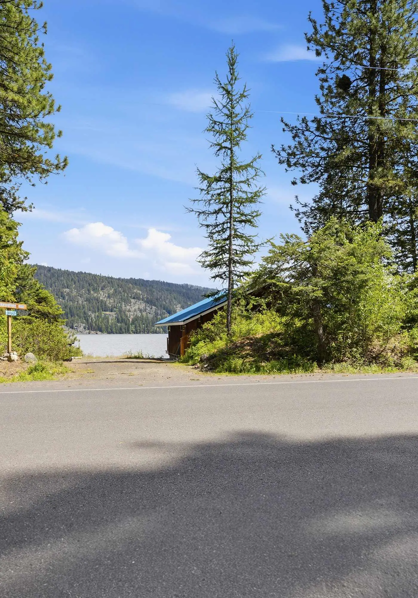 Secluded Lake Home - Dock, Deck & Beach Access